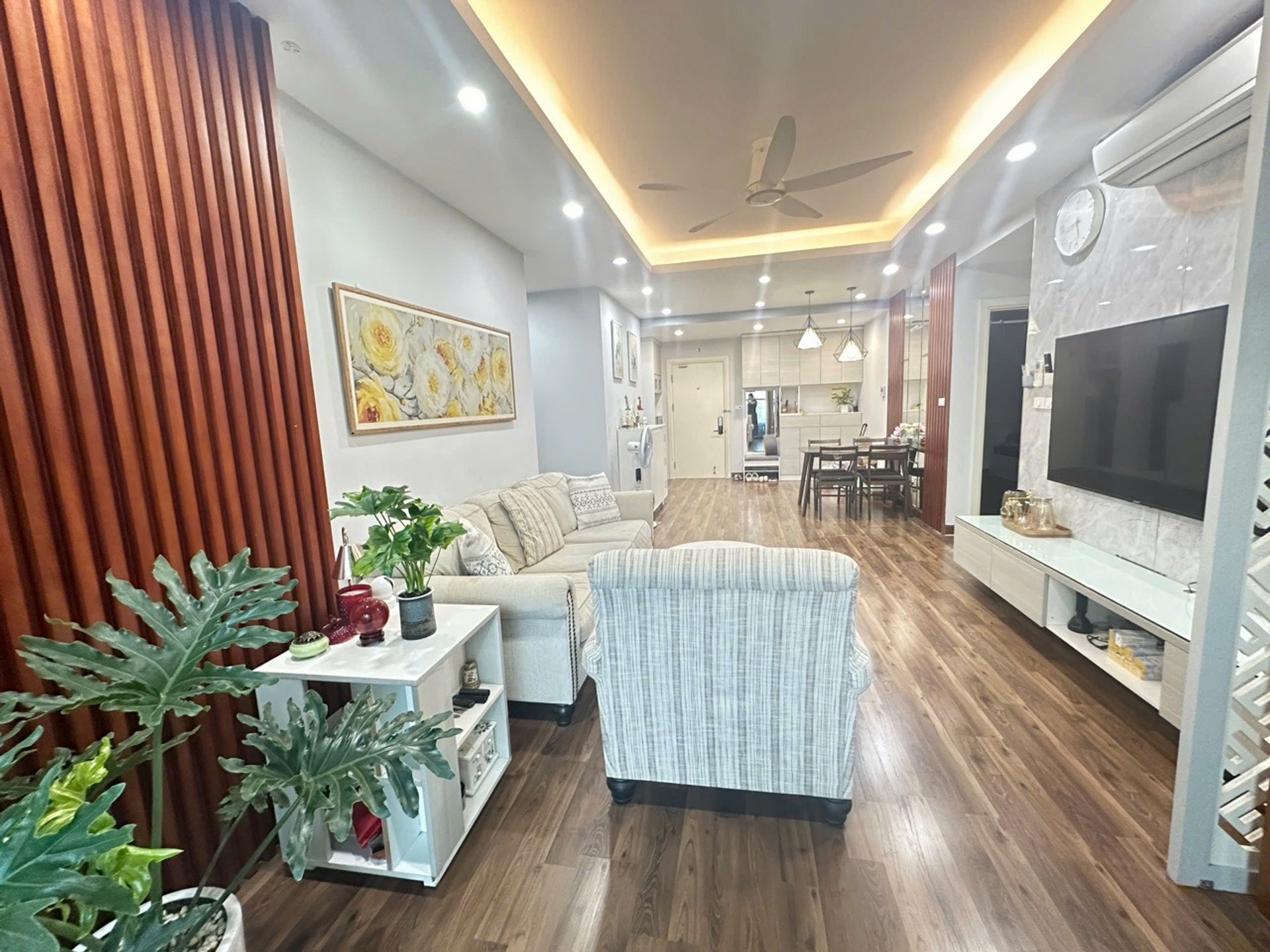Căn hộ ba phòng ngủ sang trọng tại Goldmark City