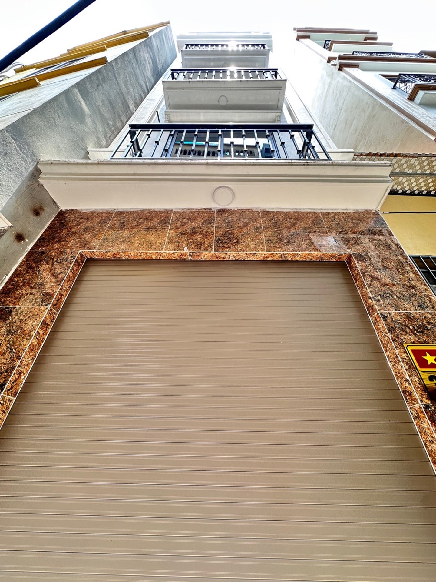 Nhà đẹp 4 tầng sát Vành Đai 3.5, giá sốc cuối tháng