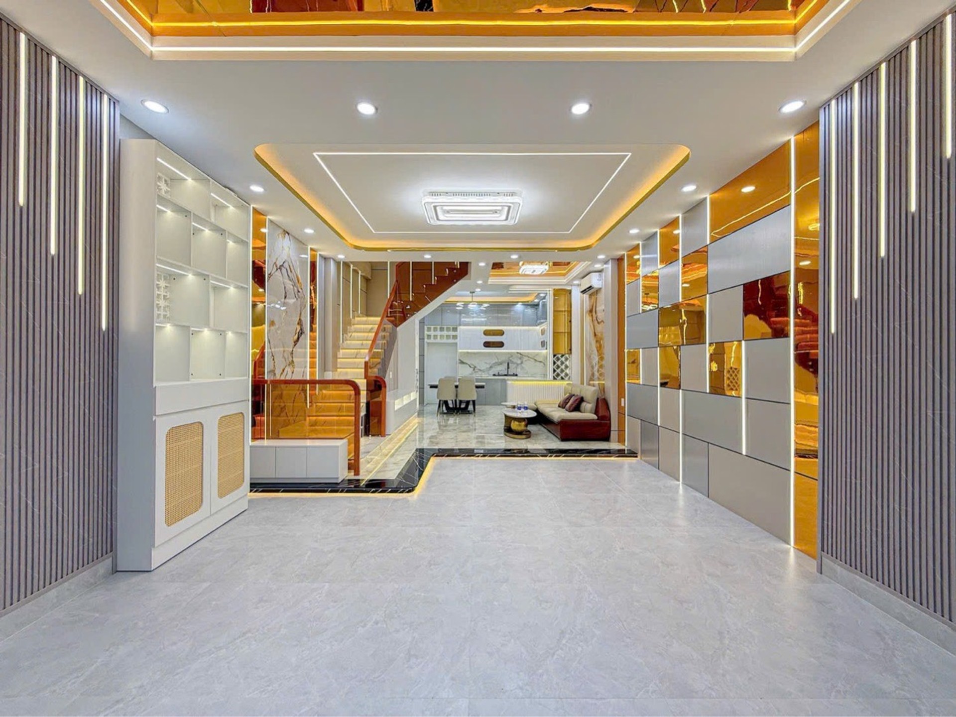 Bán nhà riêng mặt tiền 5m, sát Phú Mỹ Hưng, có gara ô tô tại Quận 7 - 0934 194 634 Em Quý