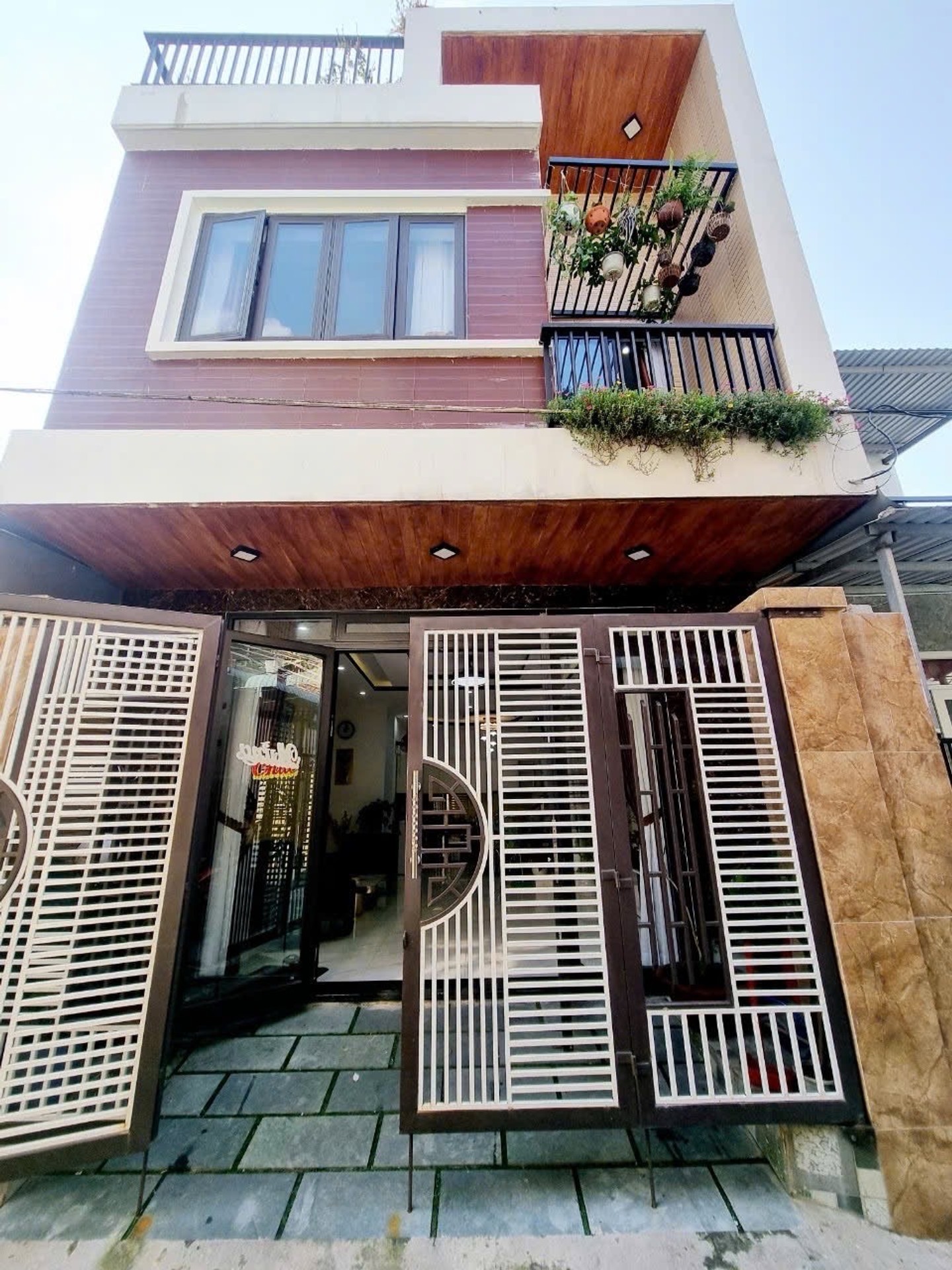 Bán nhà 3 tầng gần biển Trần Quang Khải, Sơn Trà, 65m²