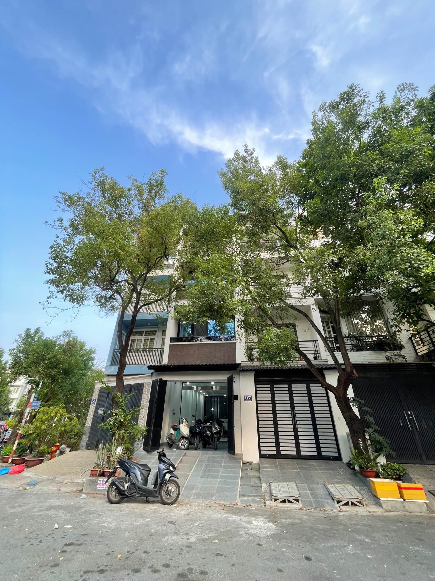 TÂN PHONG QUẬN 7 (cũ) - Nhà KDC 4 tầng có thang máy, Full NT