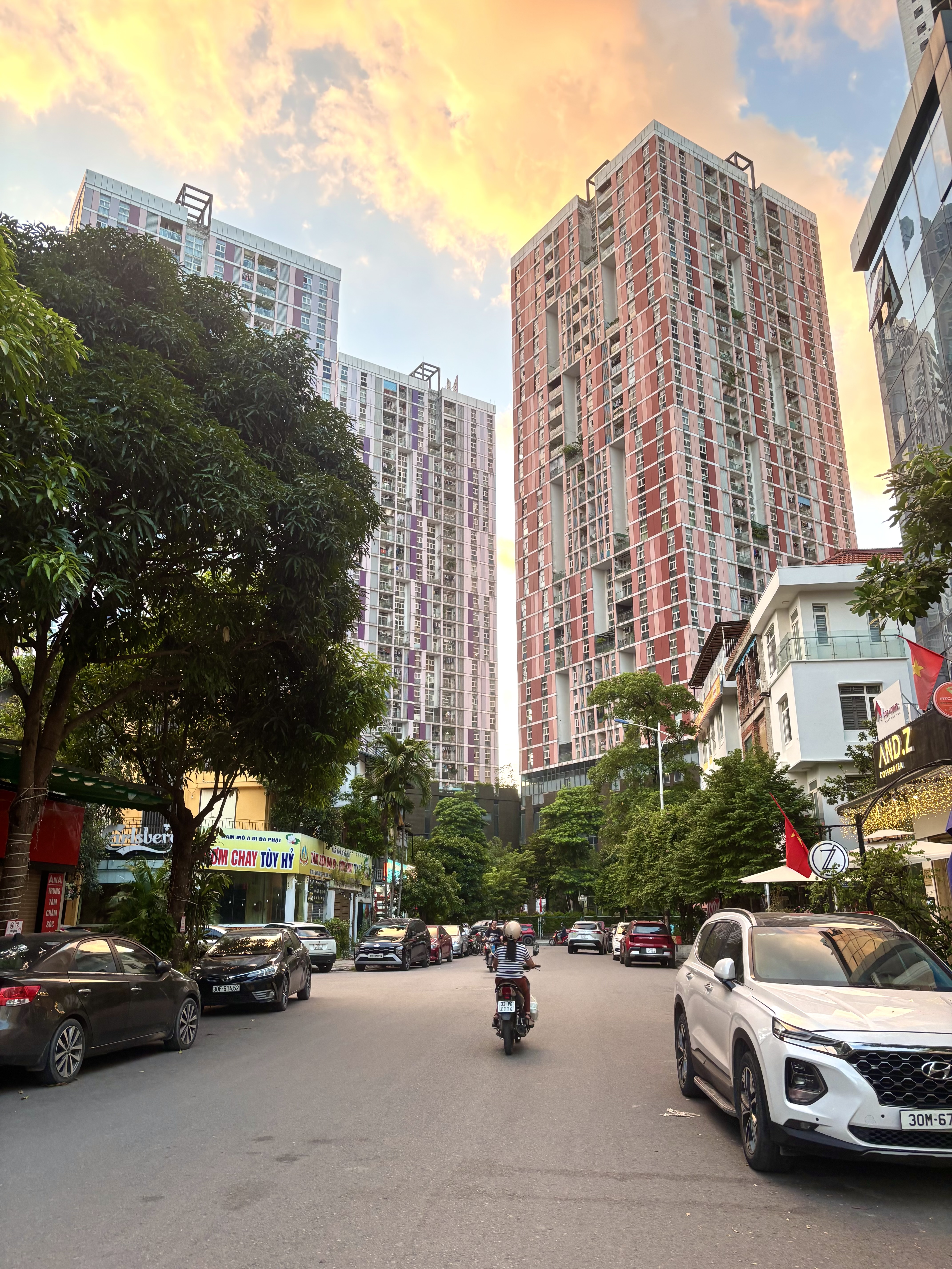 🔥👍LIỀN KỀ VĂN KHÊ – 83M² – 5 TẦNG THANG MÁY – NHÀ ĐẸP, KHU TRUNG TÂM - GẦN TRỤC GIAO THÔNG CHÍNH