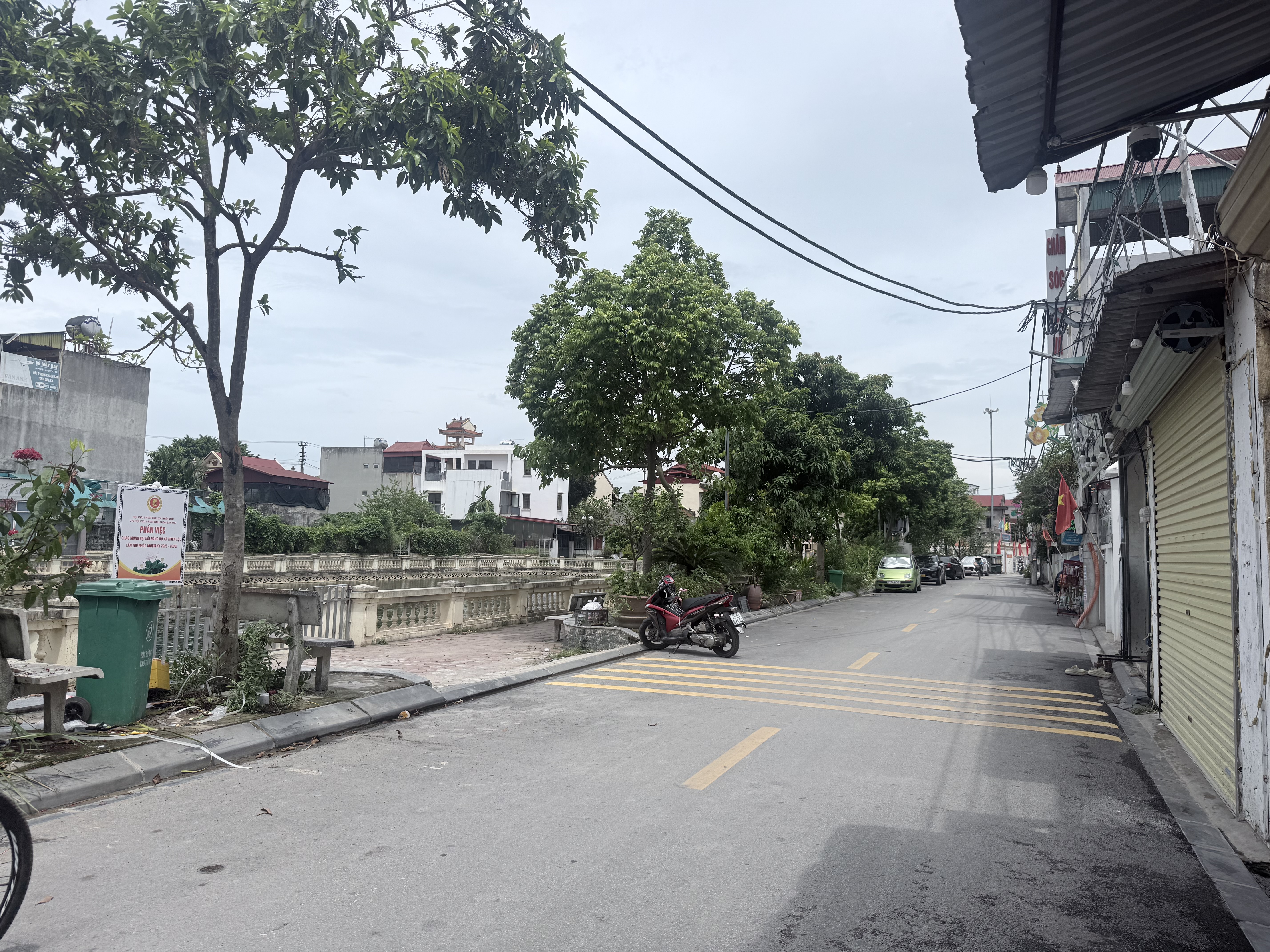 NHÀ 4 TẦNG VIEW TRỰC DIỆN HỒ – 2 THOÁNG – KINH DOANH 3 Ô TÔ TRÁNH – 5’ CẦU THĂNG LONG - NHỈNH 9 TỶ