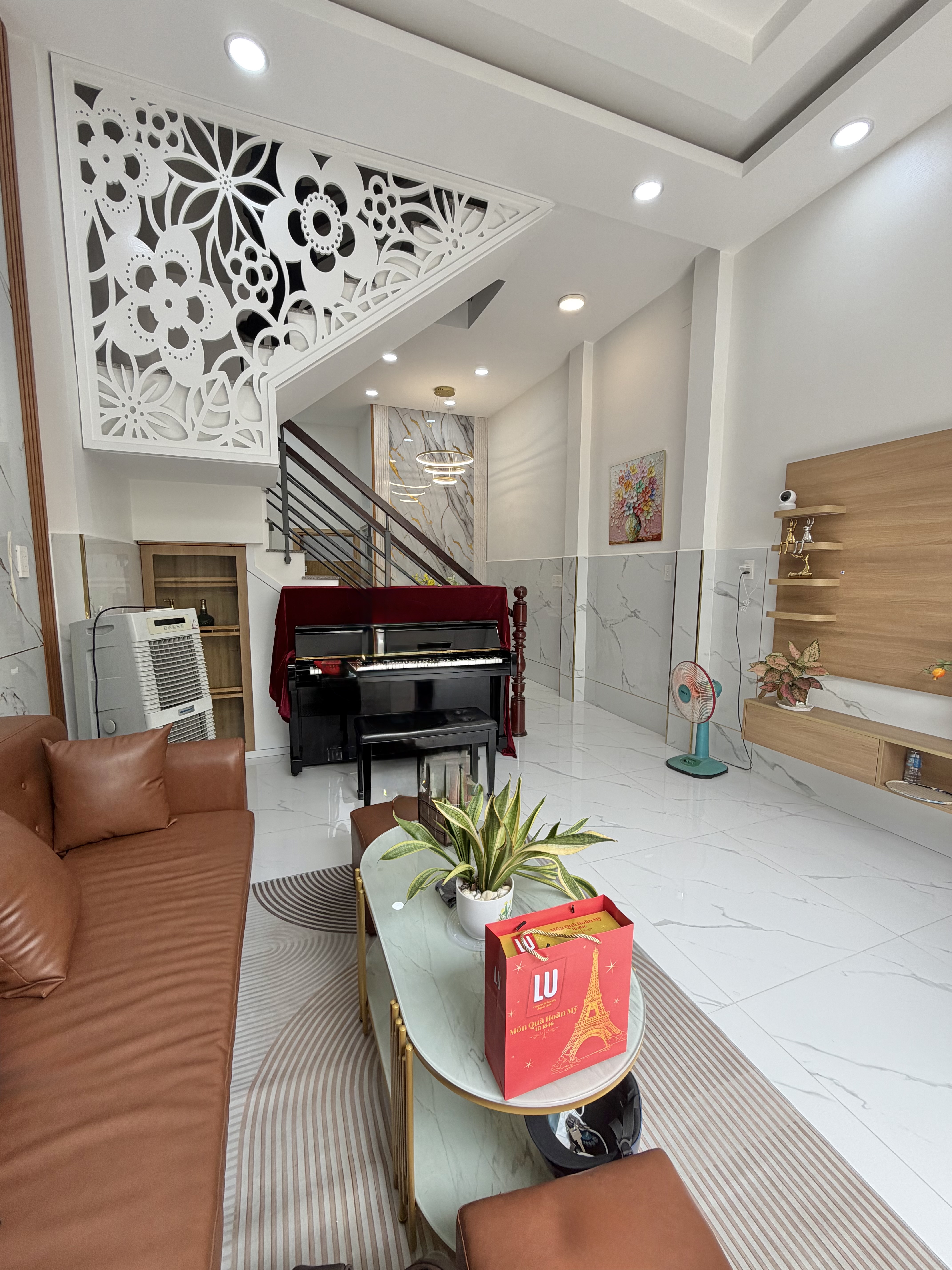 PHẠM VĂN CHIÊU, HẺM VF3
THÔNG 549 LÊ VĂN THỌ 4,07x12,5M,
50,7M², 3PN (CÓ PN TRỆT) CHỈ 113tr/m2