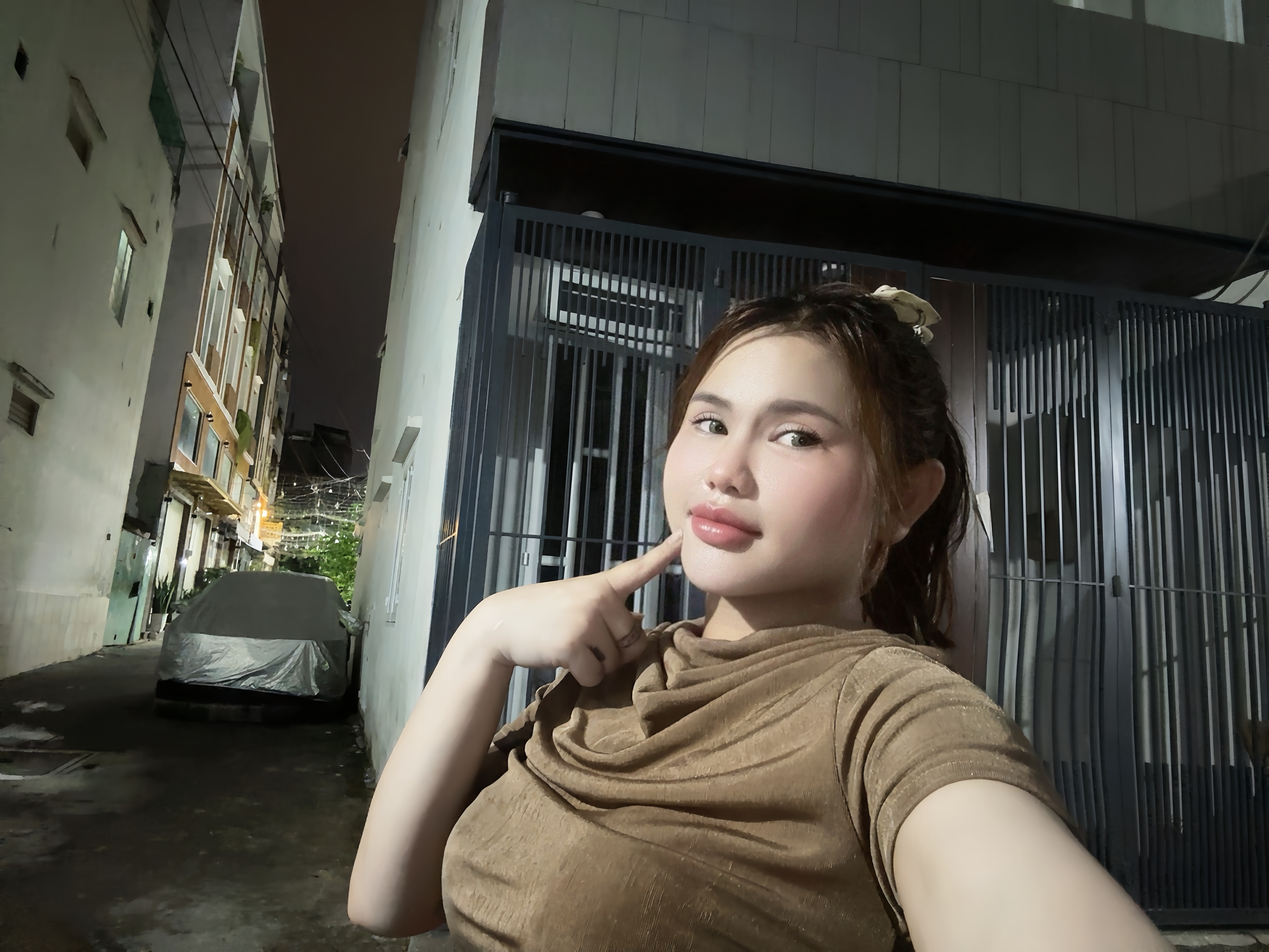 Nhà góc 2 mặt tiền xinh xắn Bình Tân giá hợp lý