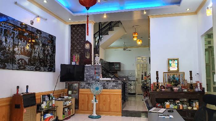 Bán nhà 2 tầng 90m2 hẻm xe tải tránh tại phường Bình Trị Đông, Bình Tân