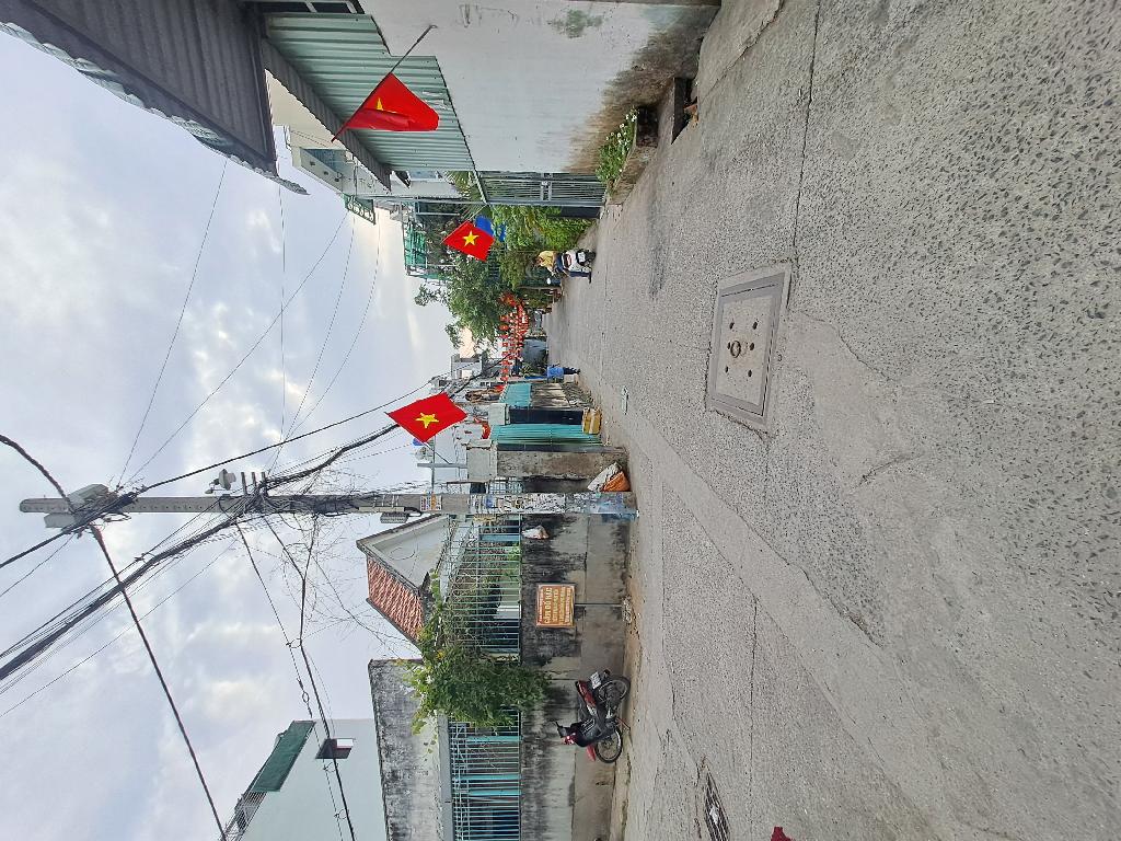 Cơ hội sở hữu lô góc 2 mặt tiền rộng sạch tại Quận 12