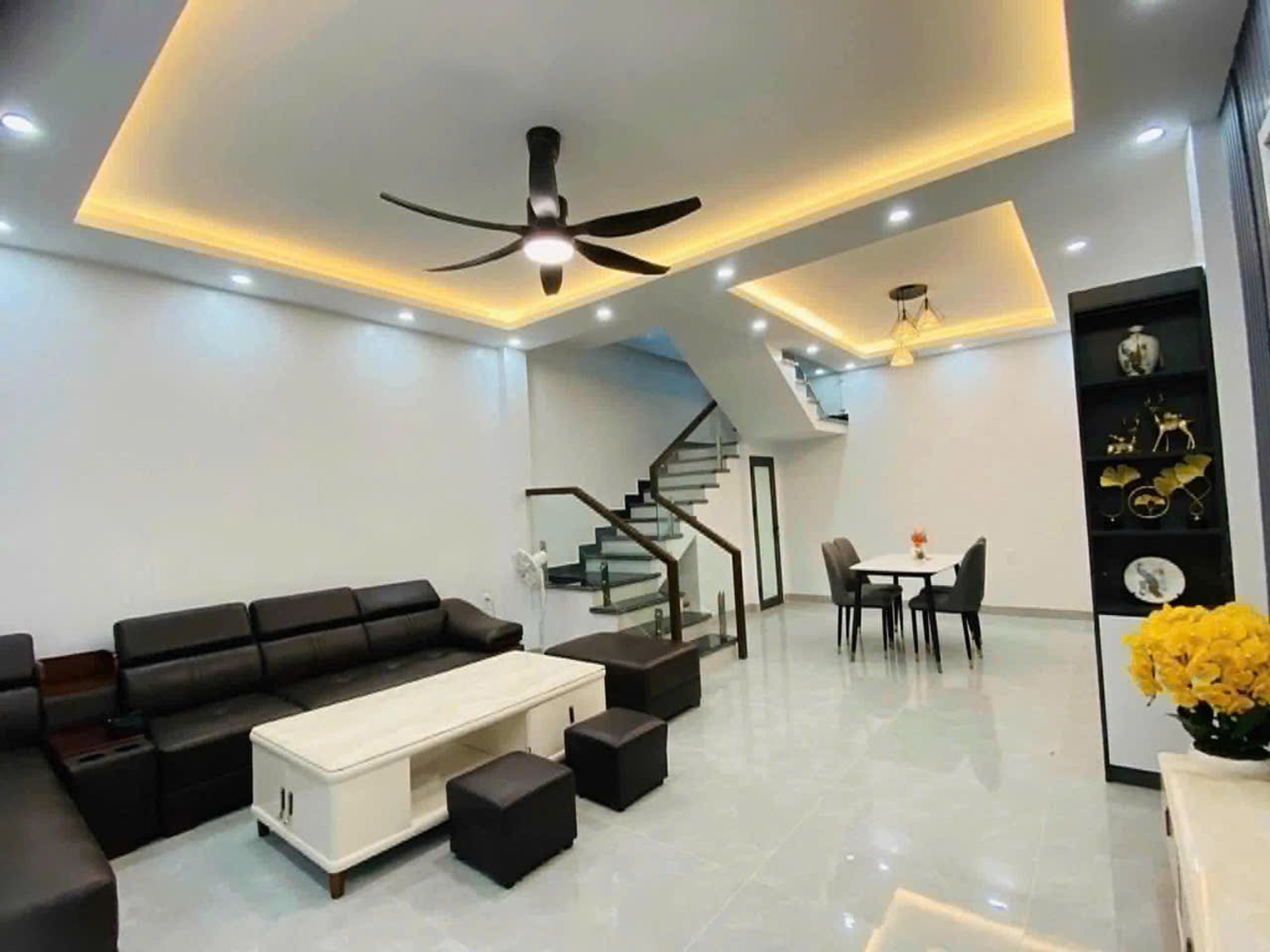 Bán nhà riêng 3 tầng tại phường Hàng Tổng, diện tích 40.9m², pháp lý đầy đủ