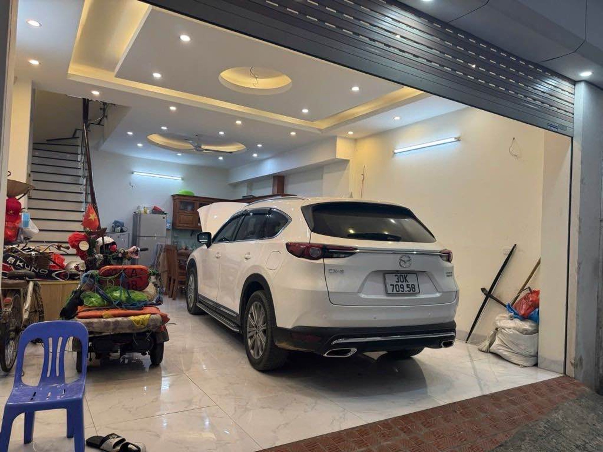 Bán gấp nhà Đẹp Gara Ô Tô Trung Tâm Long Biên, 3 Mặt Thoáng