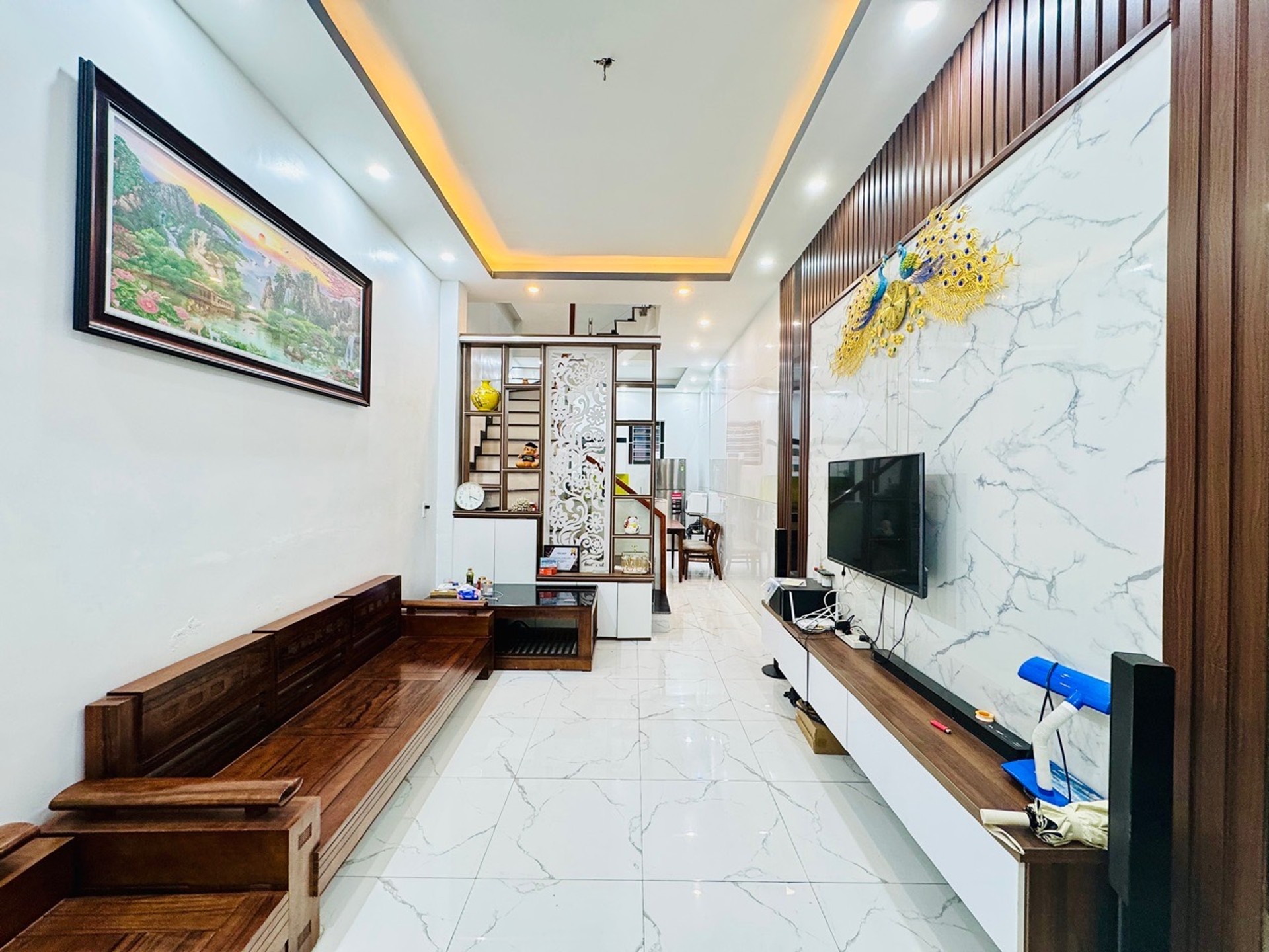 Nhà riêng 3 tầng thông thoáng tại khu vực trung tâm Lê Lợi