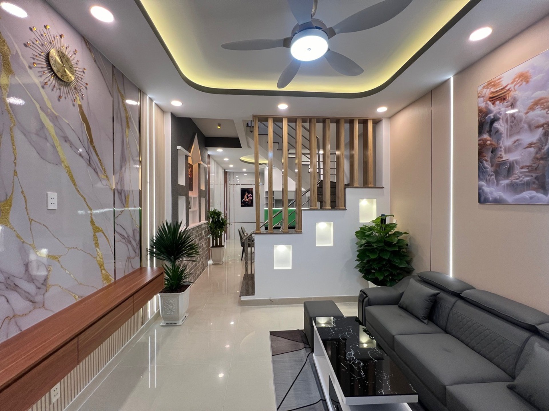 Siêu phẩm nhà mới 3tầng -3pn - hẻm thông, Âu Dương Lân, quận 8 , chỉ 7,xtỷ
