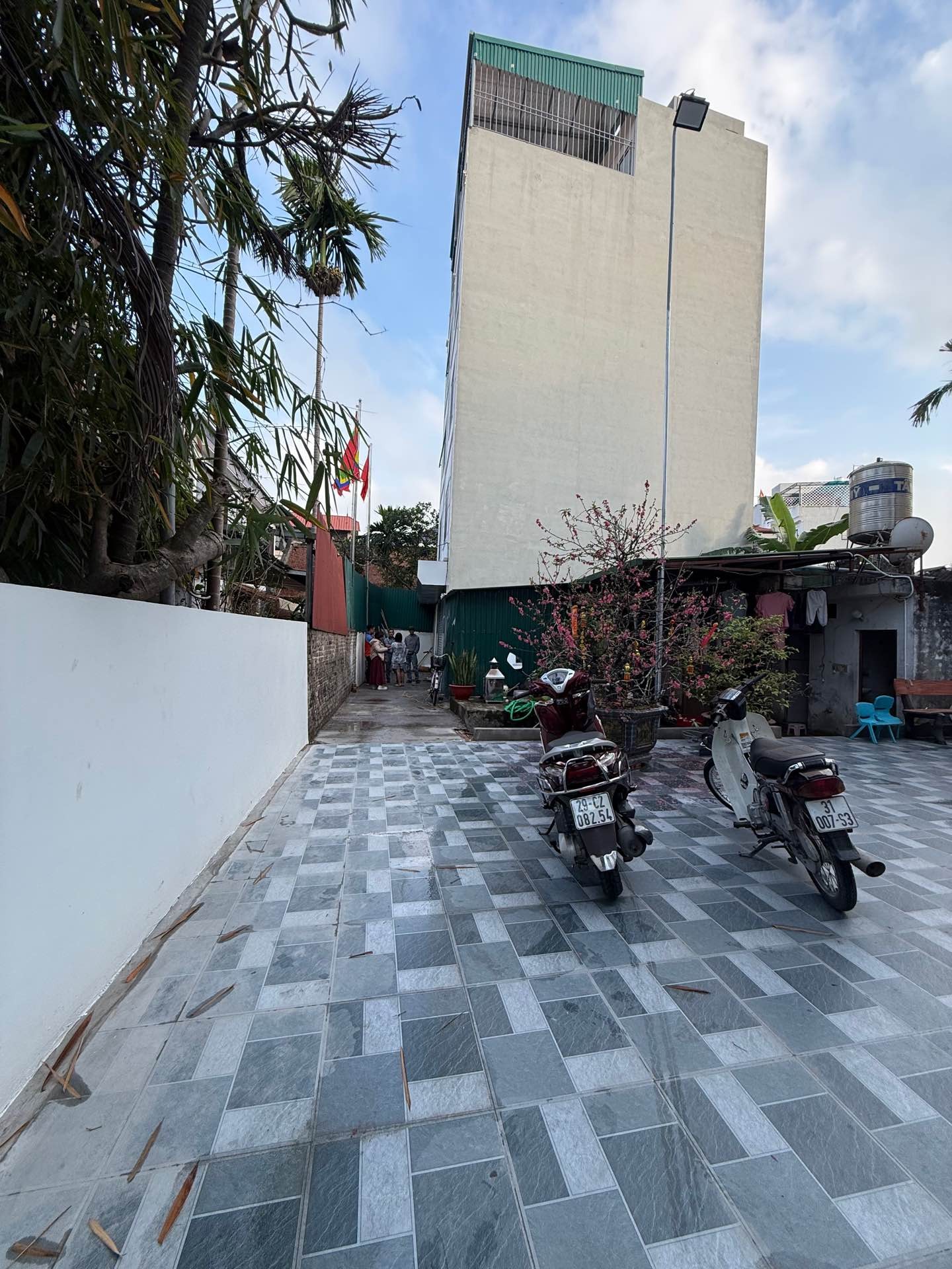Bán nhà riêng 5 tầng tại Đông Dư với ô tô đỗ cửa, gần nhà văn hóa