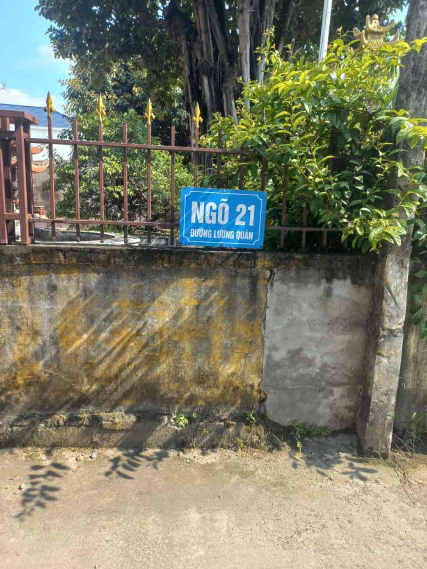 Nhà riêng 3 tầng hiện đại tại Nam Sơn, An Dương, có sân ô tô riêng