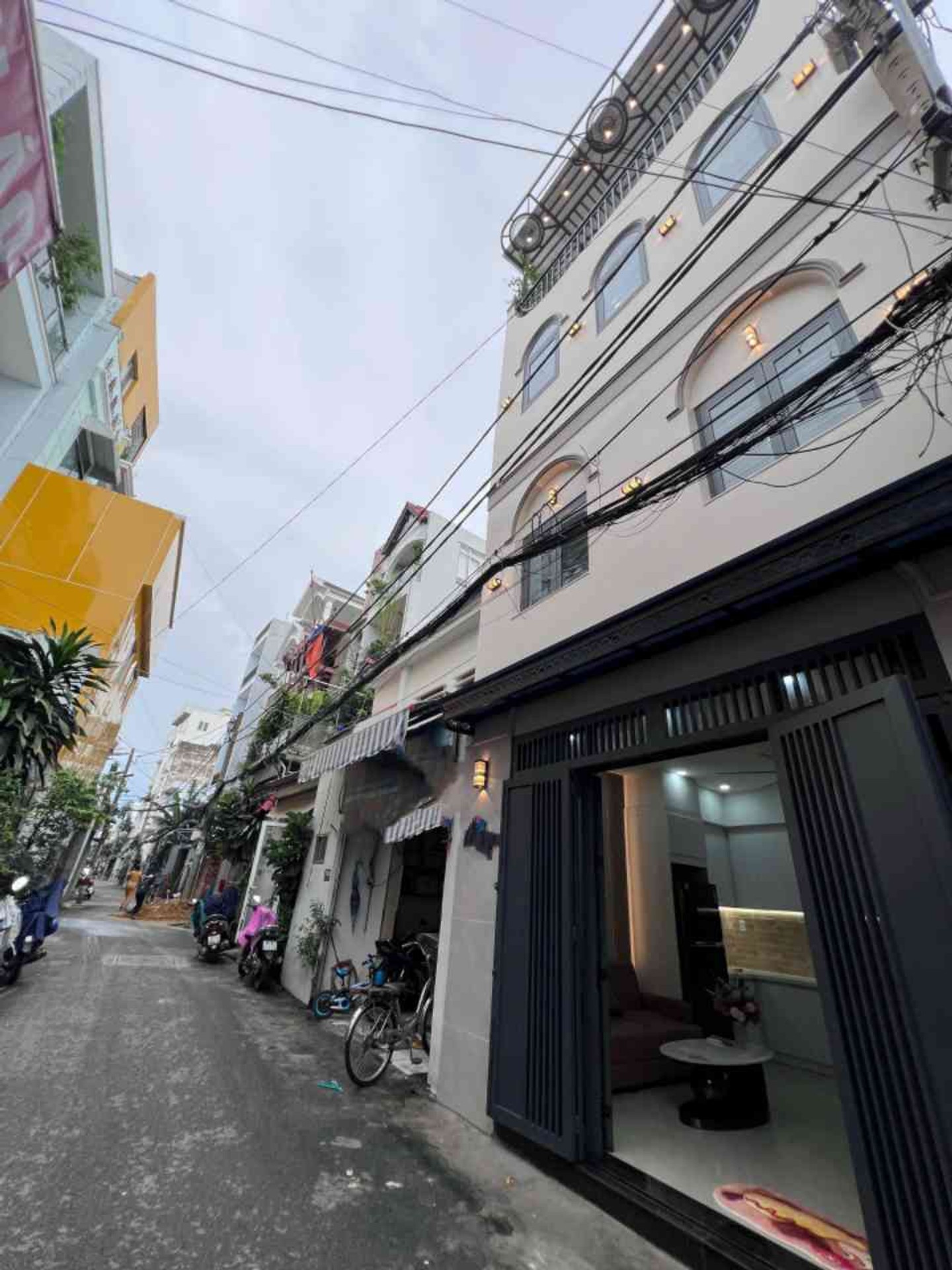 MÃ SỐ: 652

🏠 Gần Emart Phan Huy Ích, kết nối nhanh Quang Trung, Trường Chinh, Phan Văn Hớn,