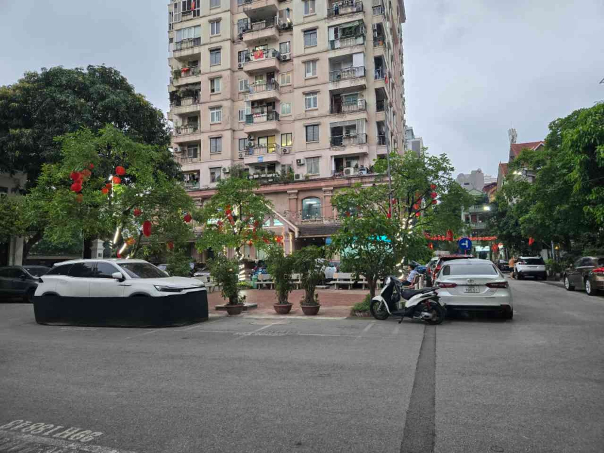 Căn hộ đẹp, giá hợp lý tại Đội Nhân, sẵn sàng trao tay