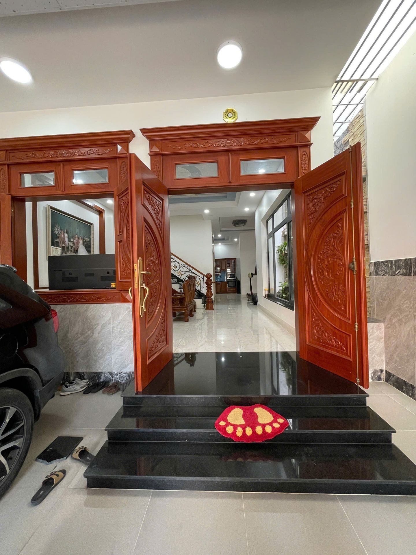 Bán nhà mặt phố tại phường Trương Thị Hoa, 4 tầng, mặt tiền rộng, giá 8.7 tỷ đồng