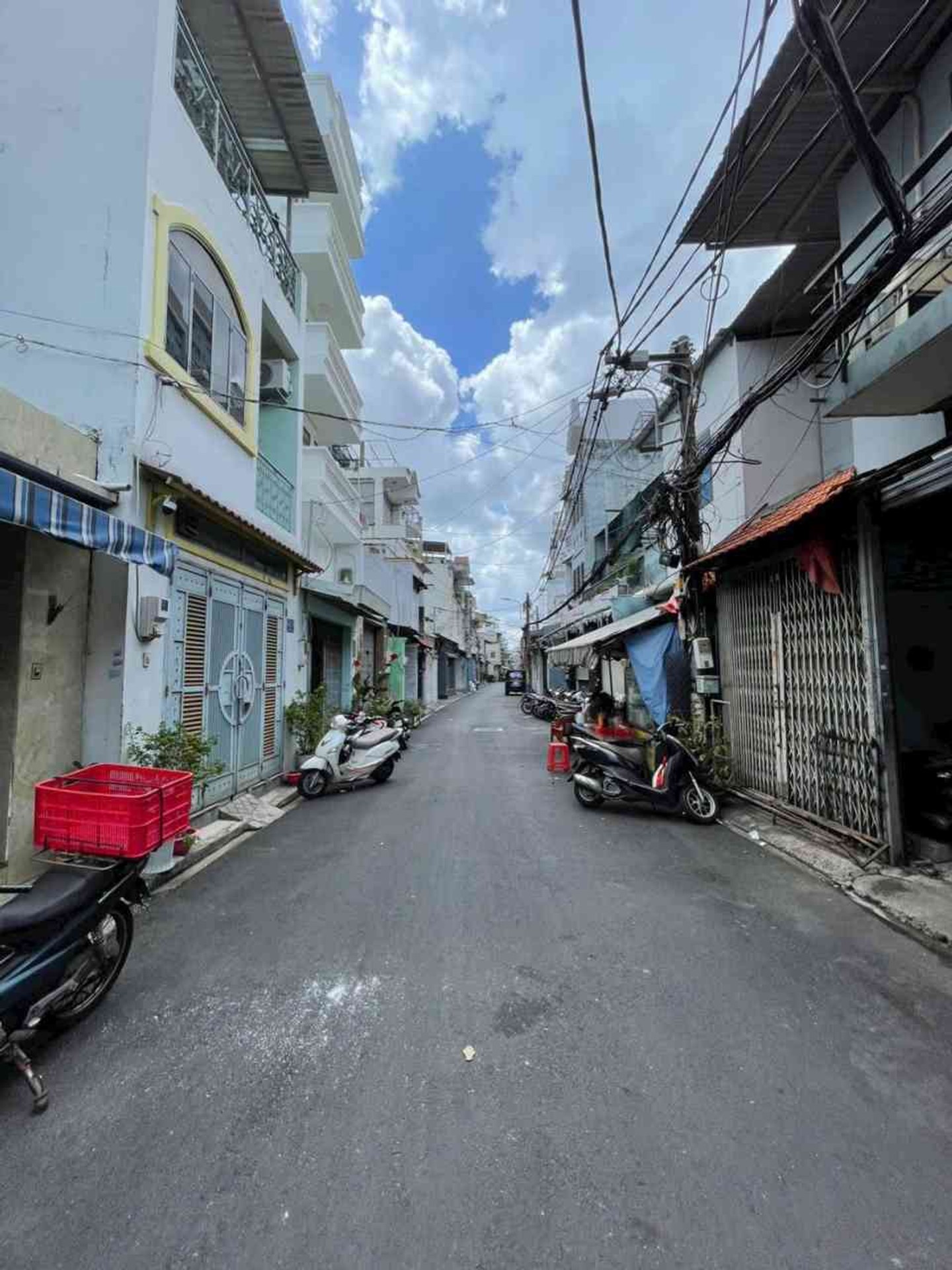 Bán nhà mặt phố Phú Thọ Hòa, diện tích 40.8 m2, giá 5.6 tỷ đồng