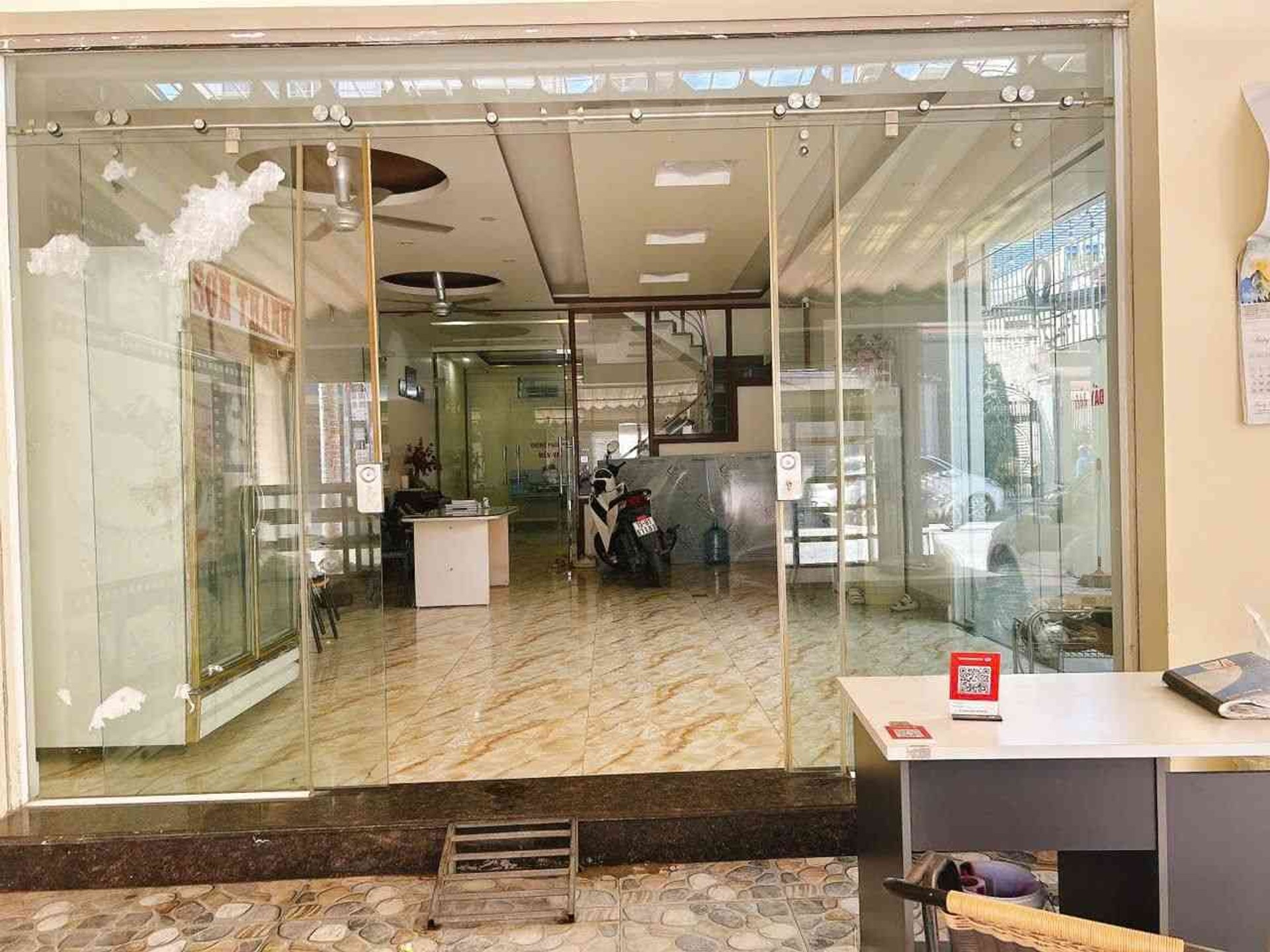 Bán nhà mặt phố Ngô Gia Tự, Hải An, nhà 3 tầng, mặt tiền 8m, vị trí đắc địa