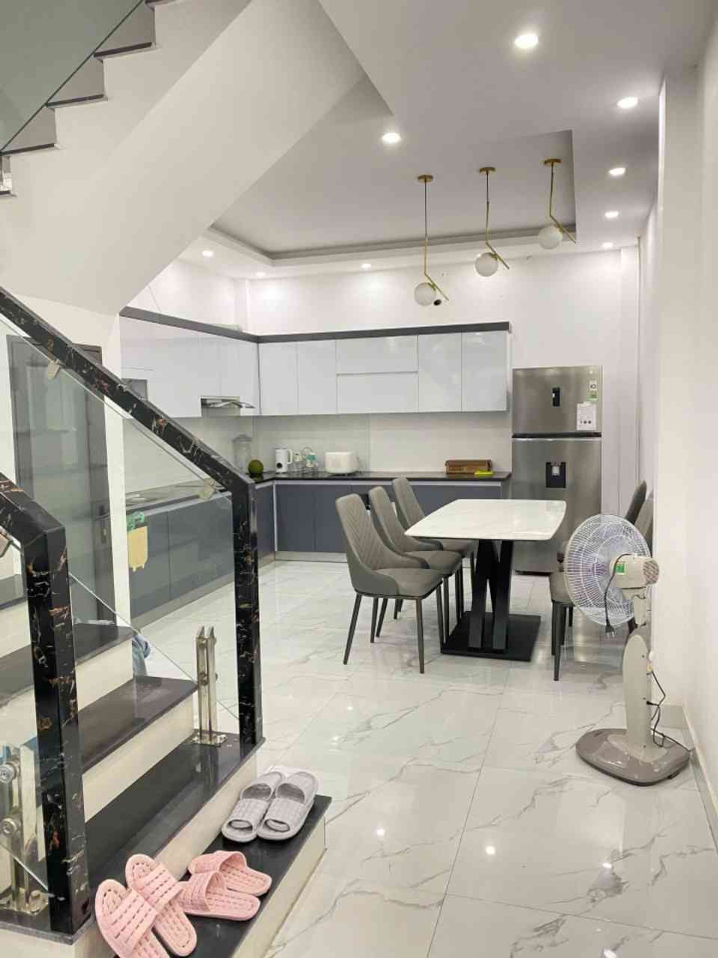 Bán nhà riêng 4 tầng hướng Đông Nam tại trung tâm quận Ngô Quyền, Hải Phòng