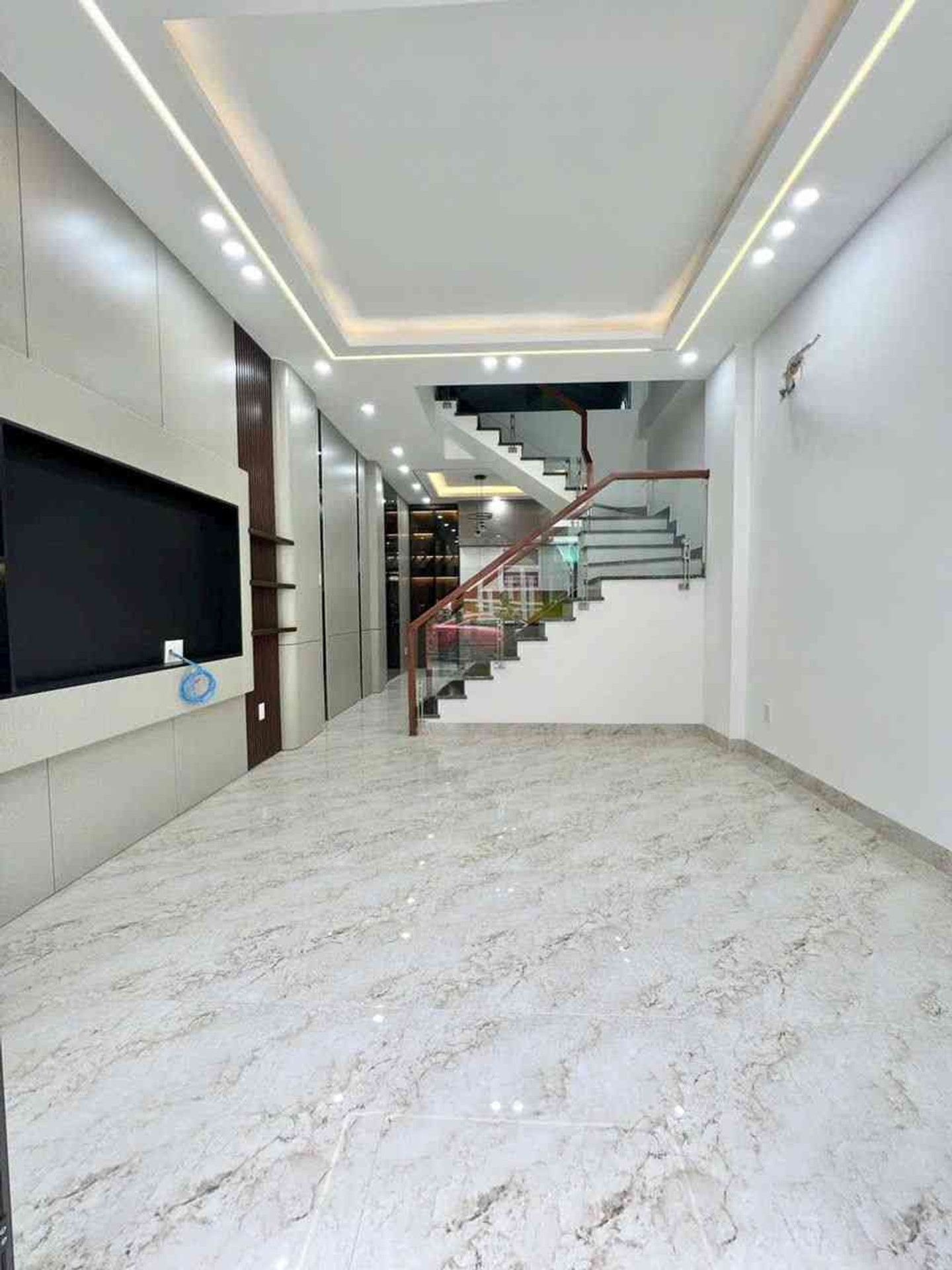 Bán nhà mặt phố xã TDC Vinhomes Riverside 4 tầng 40m² pháp lý chuẩn
