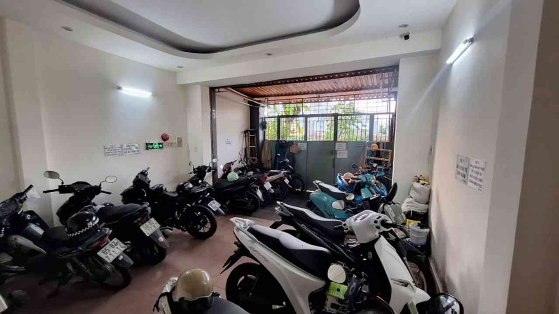 Bán nhà mặt phốPhú Mỹ Quận 7, 90m2, 4 tầng, 11 phòng khép kín - 0934 194 634 Em Quý