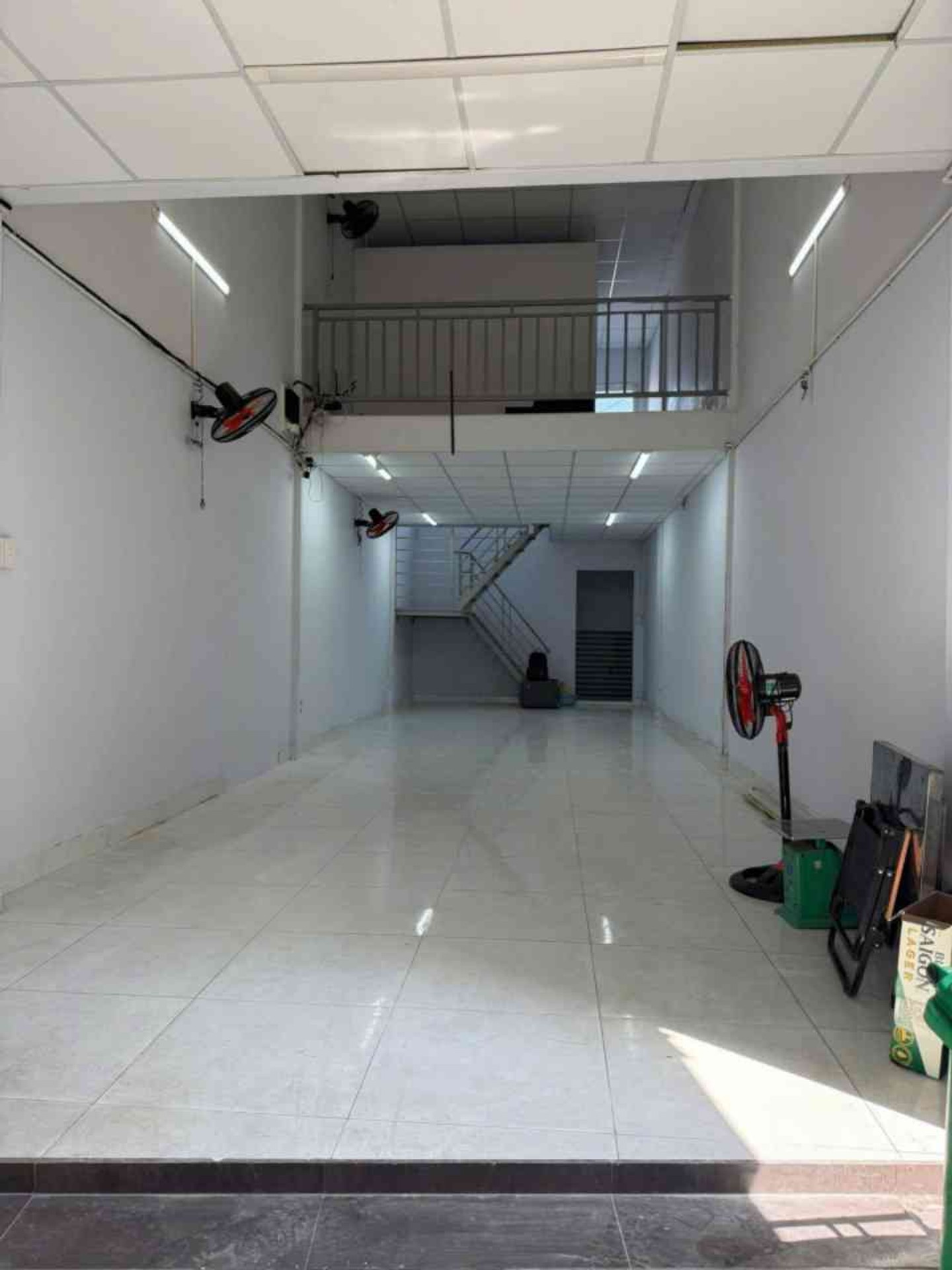 Nhà đường nhựa 7m Khu Asake — 7 chỗ đậu xe trong nhà — 4m x 14.5m — 4 tỷ999 — Sổ vuông cất két