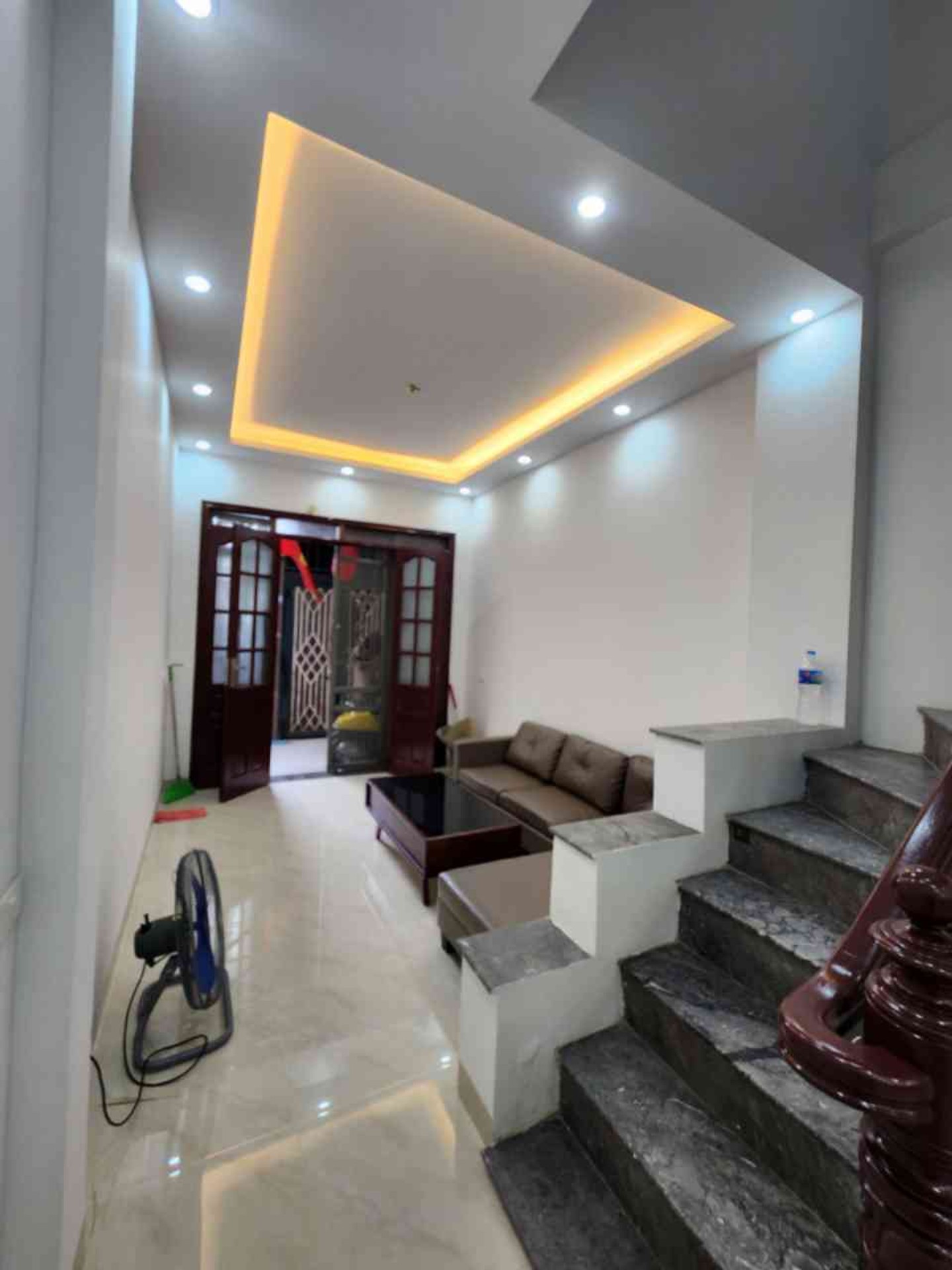 Nhà 4 tầng 2 thoáng ngay gần Time City, Minh Khai