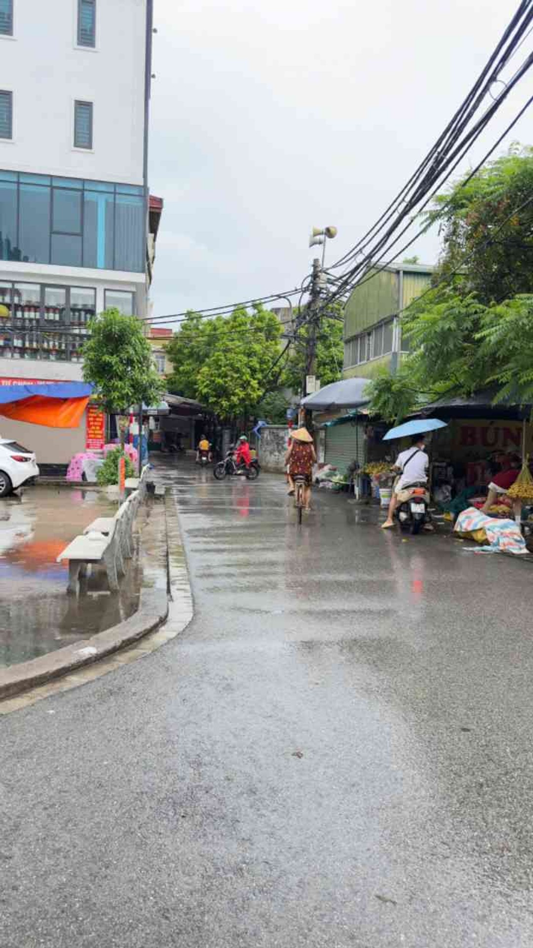 Cơ hội hiếm có: Nhà riêng 74m² gần hồ Linh Đàm, giá sốc