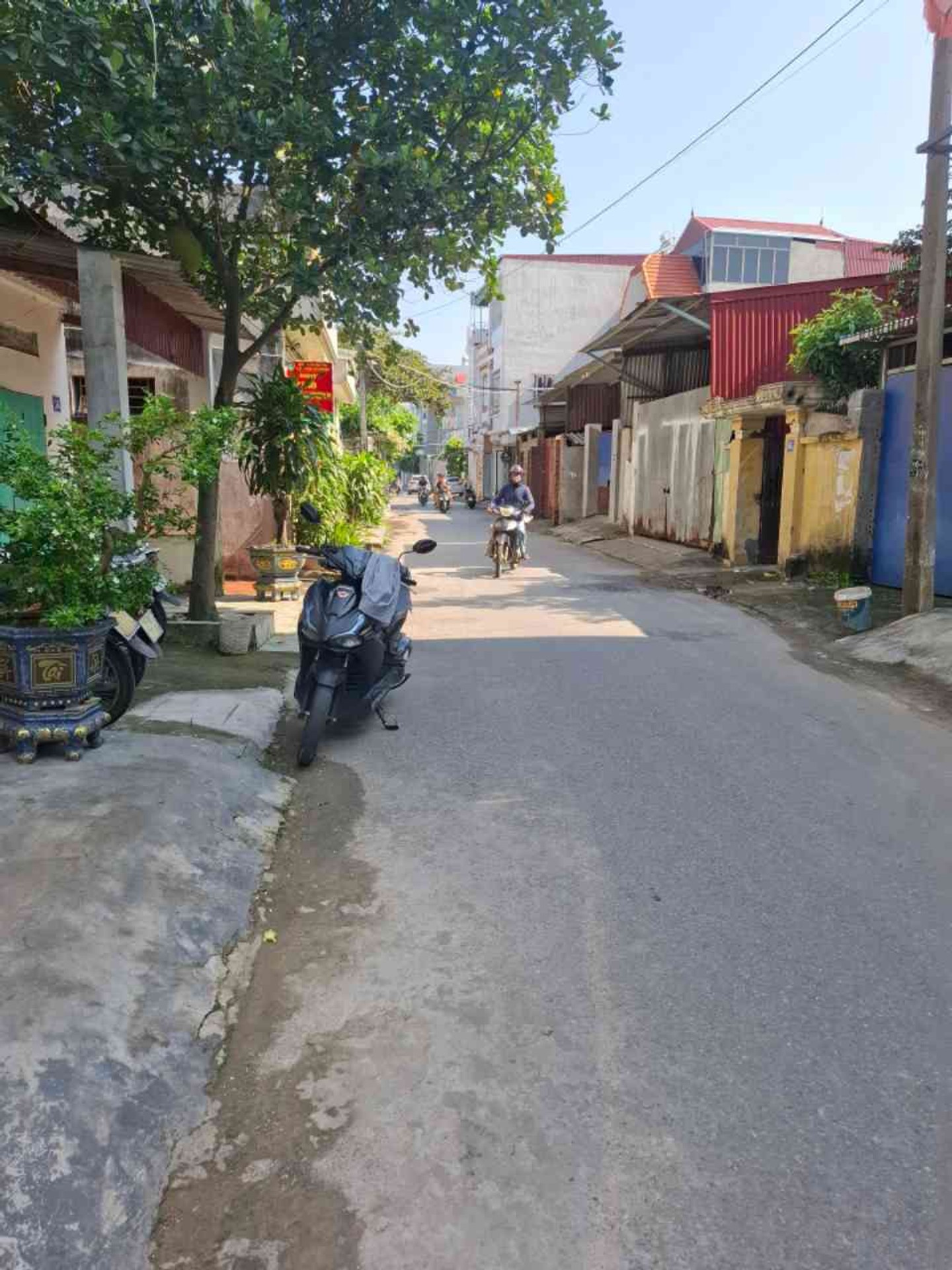 Nhà mặt phố 3 tầng rộng 70m² tại Kha Lâm phù hợp kinh doanh và an cư