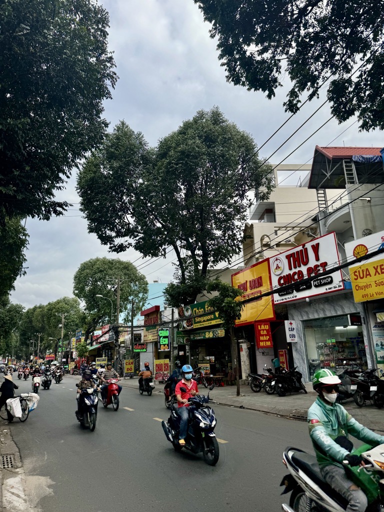 Nhà mặt phố kinh doanh đỉnh giữa lòng Gò Vấp