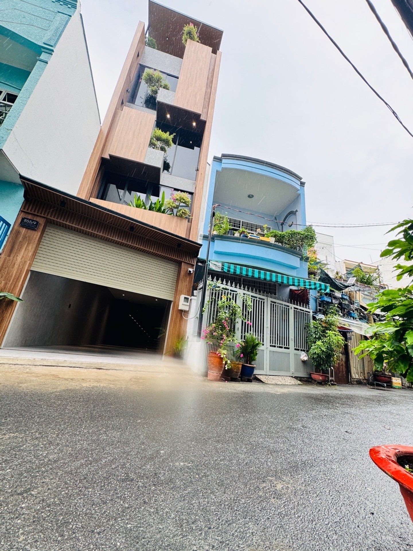 NHÀ MỚI 5 TẦNG – THANG MÁY – GARA 2 ÔTÔ
📐 64,8m² | Ngang 4,55m × 15,8m | Công nhận 59,6m²