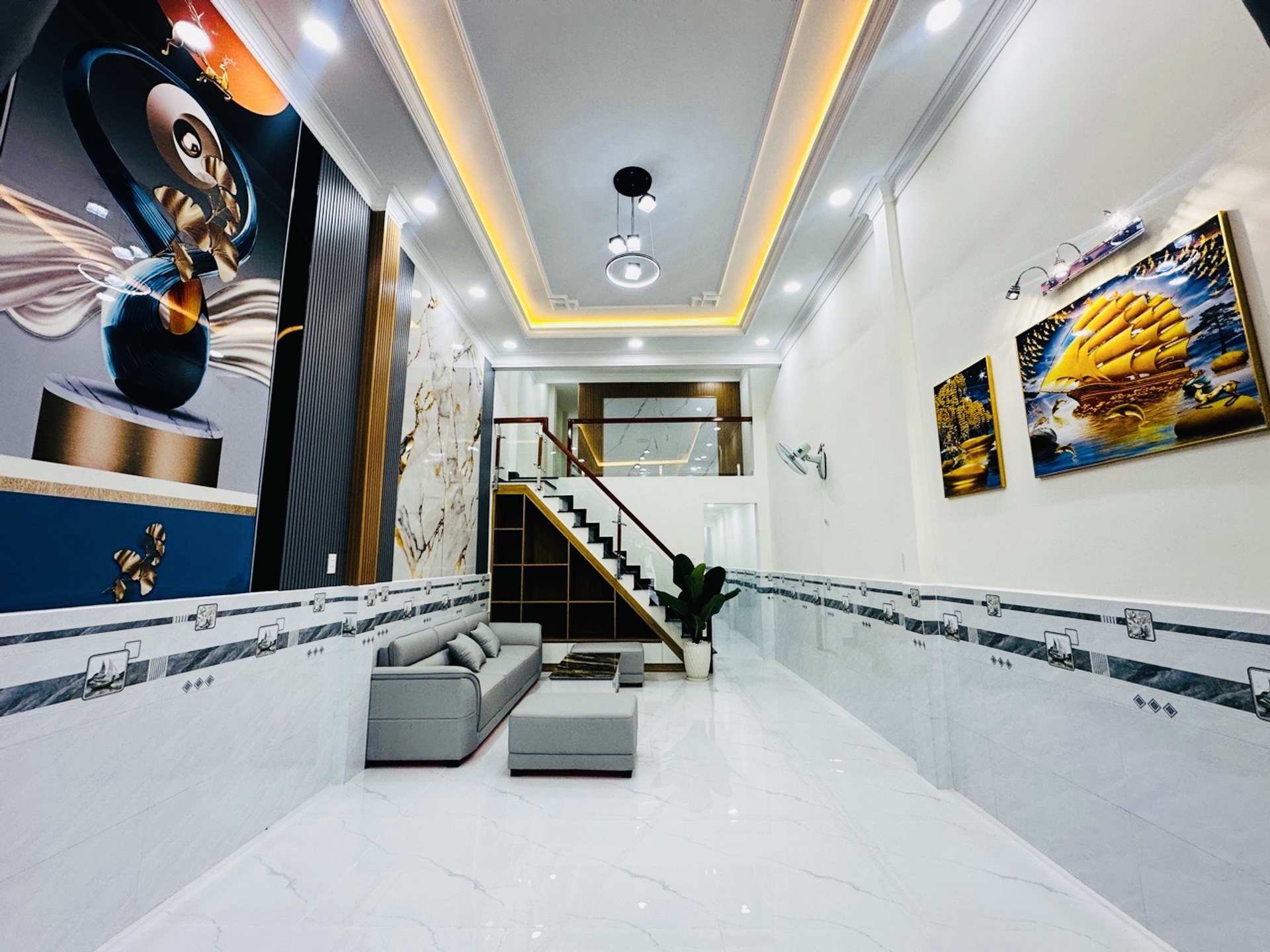Bán nhà 2 tầng quận 12, nhà mặt tiền kinh doanh, 4x20m, TCH08, sát Hiệp Thành city, nhỉnh 6 tỷ