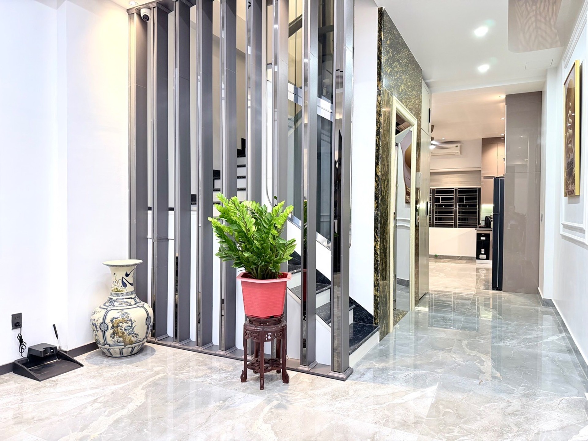 Cơ hội hiếm có sở hữu nhà mặt phố tuyến 3 Lê Hồng Phong, giá tốt
