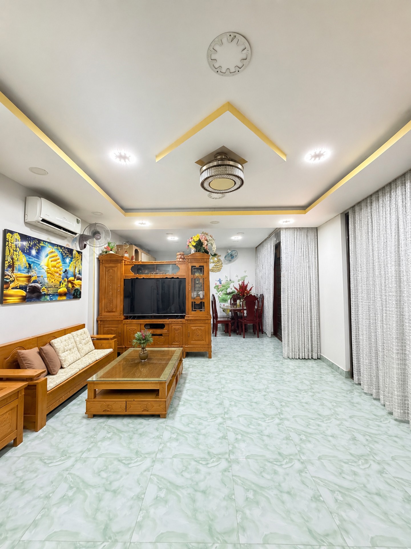 Nhà mặt phố 2 tầng 3PN gần chợ Huỳnh Văn Chính Tân Phú giá 7,4 tỷ