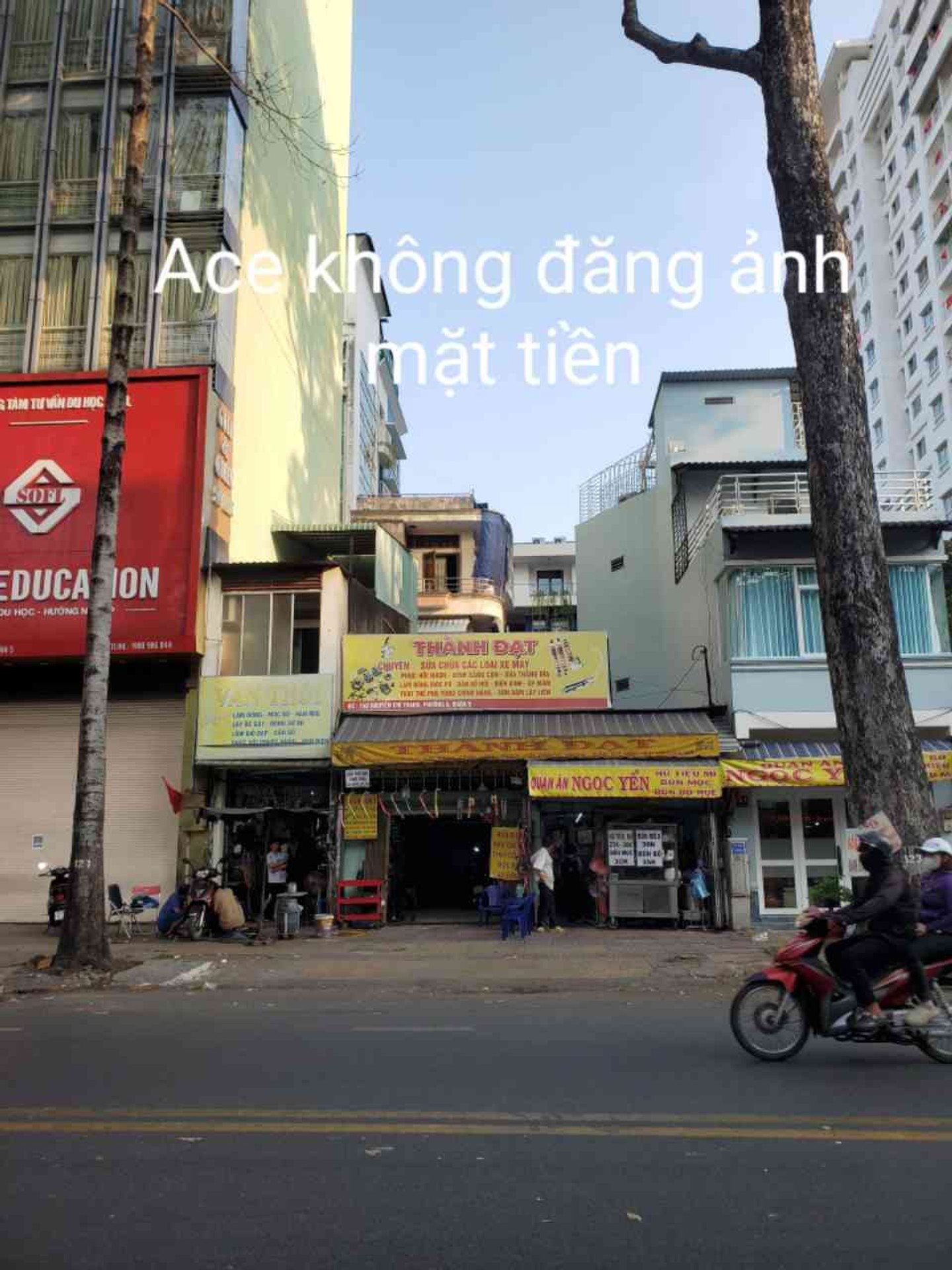 Nhà mặt phố rộng rãi, vị trí vàng sát Q10