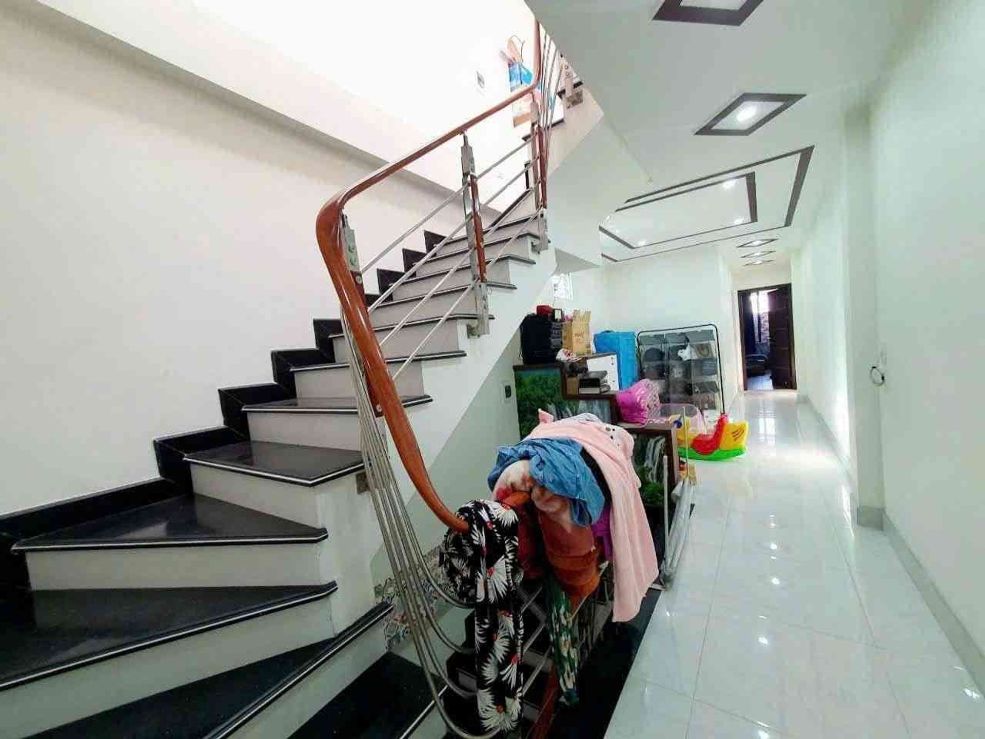 Nhà mặt phố hướng Đông Nam tại quận sầm uất, vị trí kinh doanh đắc địa