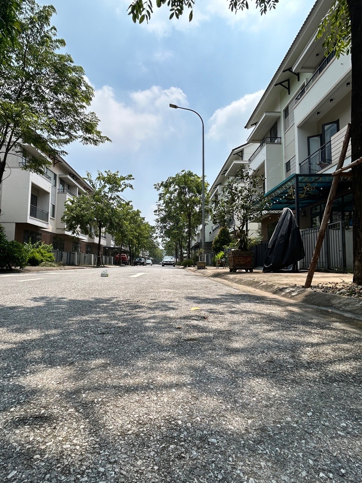 Bán biệt thự liền kề vị trí đắc địa tại Khu đô thị VSIP, diện tích 90m2, pháp lý cơ sở
