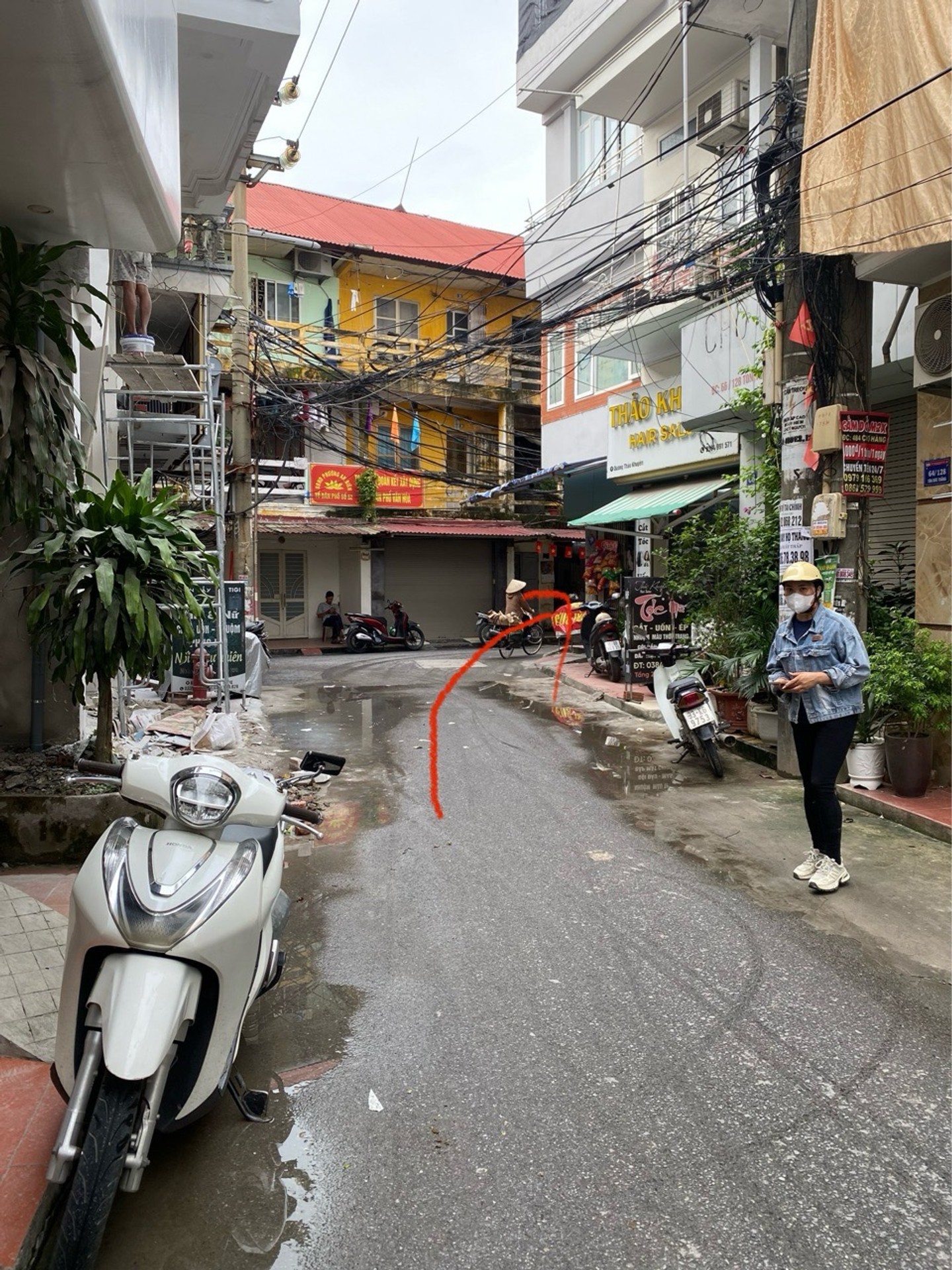 Nhà riêng 3 tầng tại khu vực trung tâm quận với thiết kế hiện đại