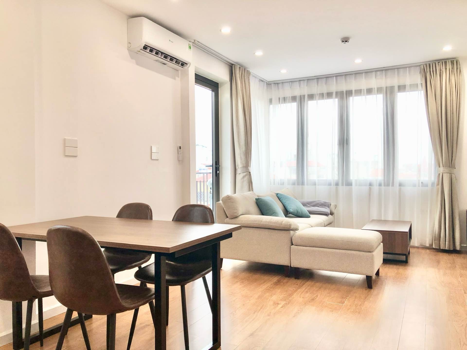 TOÀ NHÀ APARTMENT - 8 TẦNG THANG MÁY - 10M RA MẶT PHỐ - VIEW TÂY HỒ LỘNG GIÓ