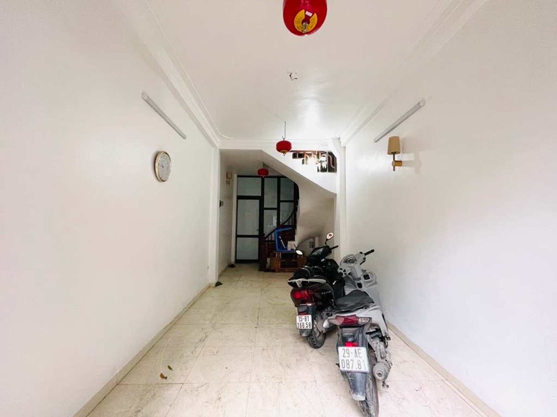 Bán nhà 5 tầng, 9 phòng khép kín, đầy đủ nội thất tại Định Công Hạ, thu nhập 50tr/tháng.
