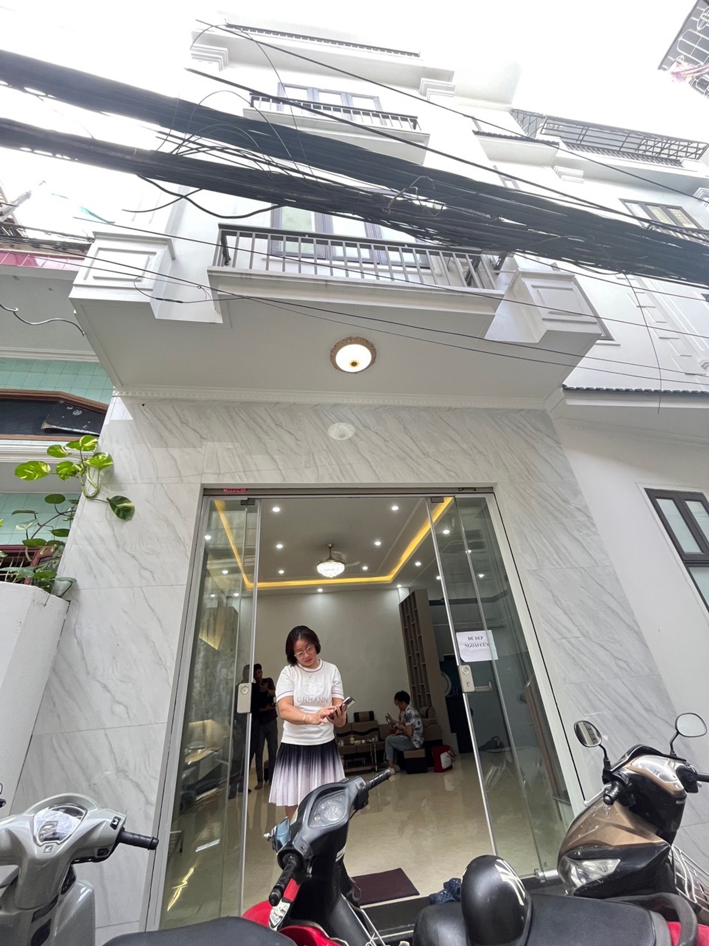 Bán nhà riêng 4 tầng trung tâm phường Gia Viên, đường thông ô tô, gần trường học và bệnh viện