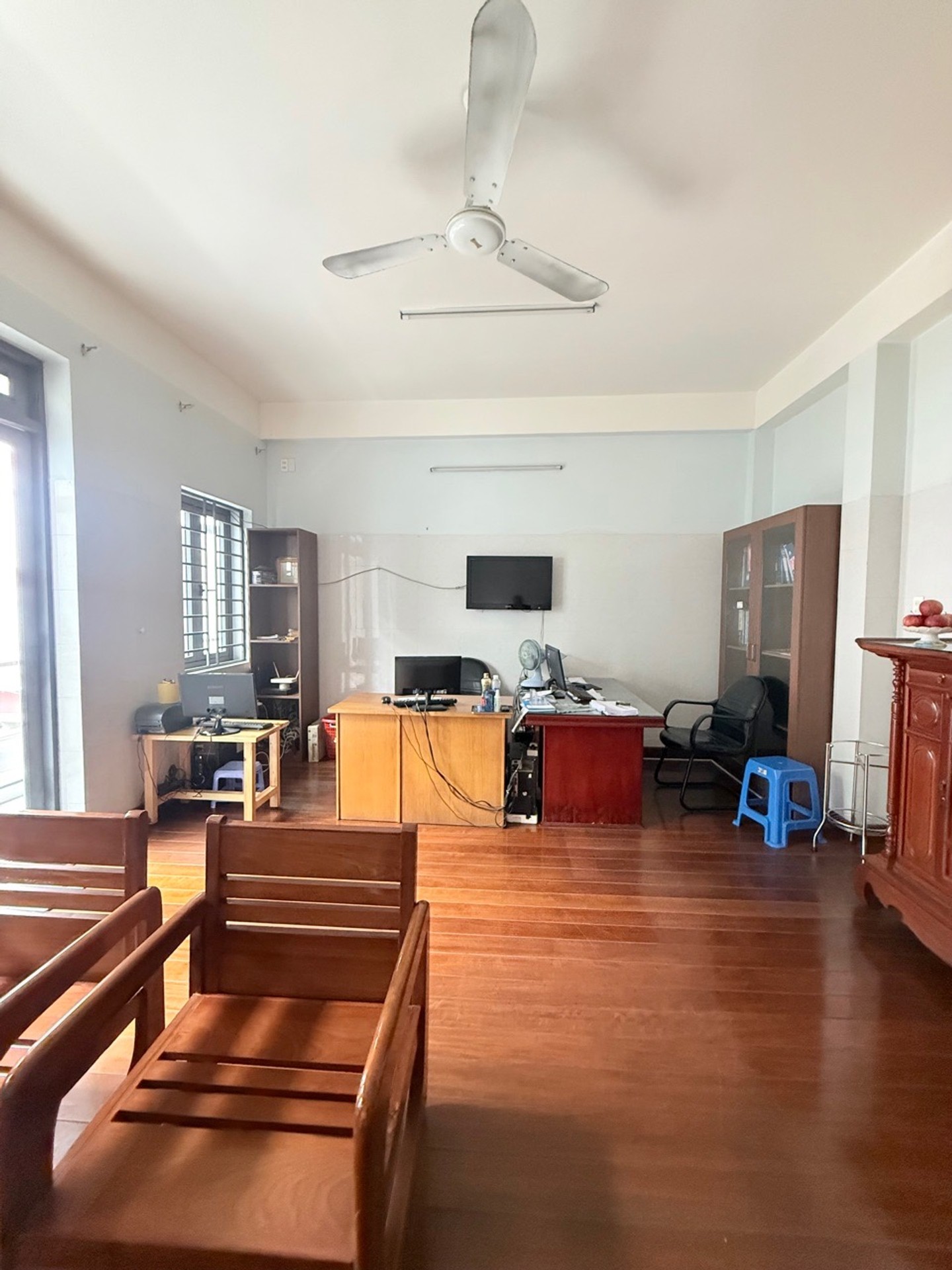 Bán tòa nhà xưởng sản xuất 3 tầng tại phường Đông Hưng Thuận, TP.HCM, diện tích 248 m²