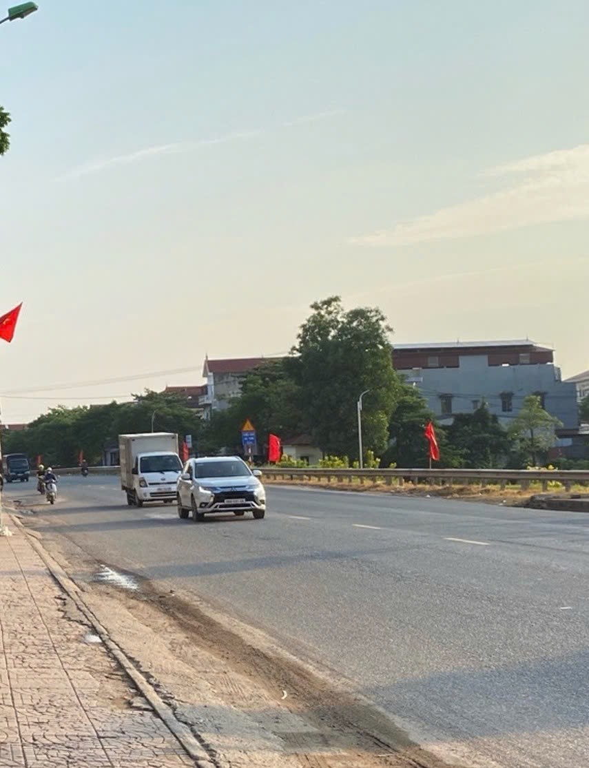 CÔ CHÚ " KHÔNG CÓ LƯ.Ơ.NG HƯU" GIỜ KIẾM 30 TRIỆU/ THÁNG CHỈ NHỜ MUA ĐÚNG CĂN NHÀ NHƯ NÀY …