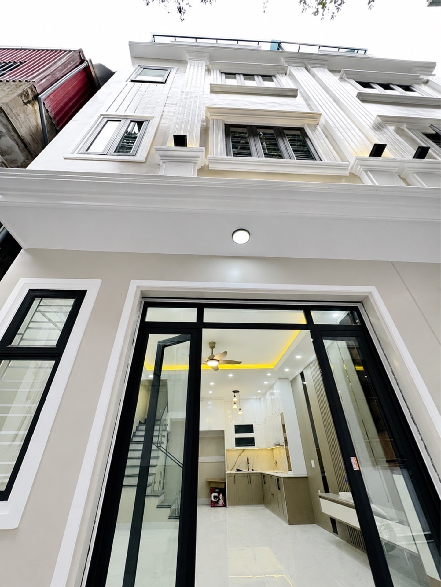 Bán nhà xây mới Lê Lai 42m2 ô tô cách nhà 20m giá nhô 3tỷ