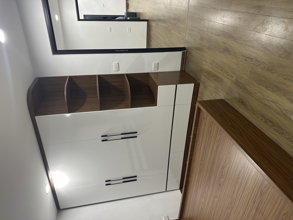 Căn hộ 3 ngủ view thoáng ngay trung tâm Ba Đình