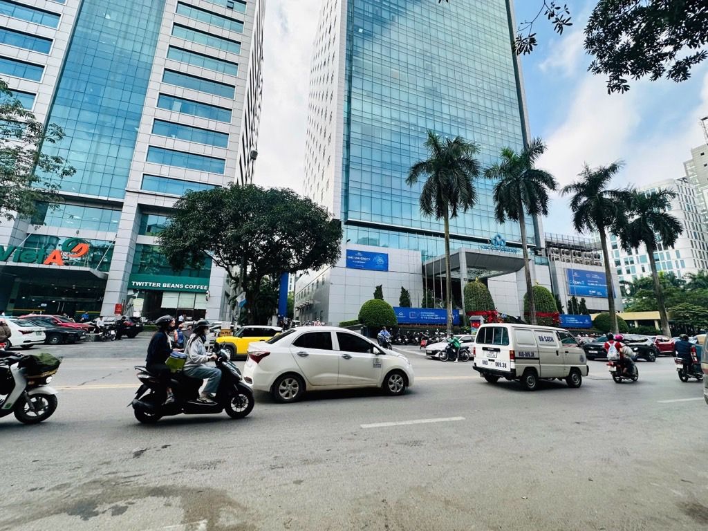 Nhà mặt phố Duy Tân trung tâm Cầu Giấy, giảm 3 tỷ