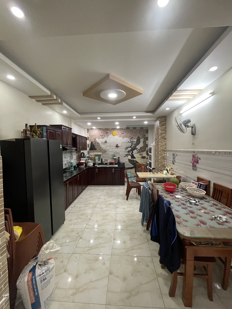 Bán nhà riêng 4 tầng 61m2 tại quận Bình Tân, pháp lý đầy đủ, giá 7,6 tỷ đồng