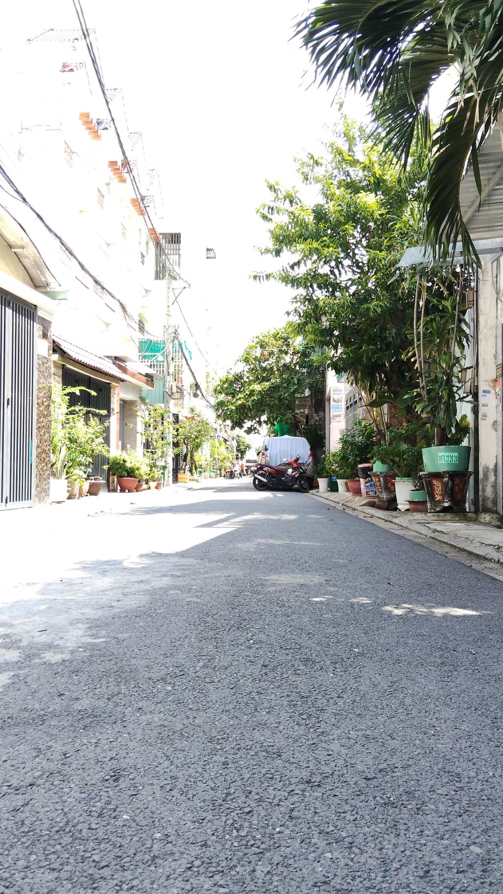 BÁN NHÀ CẠNH TÂ.N KỲ TÂN QUÝ - ĐƯỜNG XE TẢI - ( 4X26M )