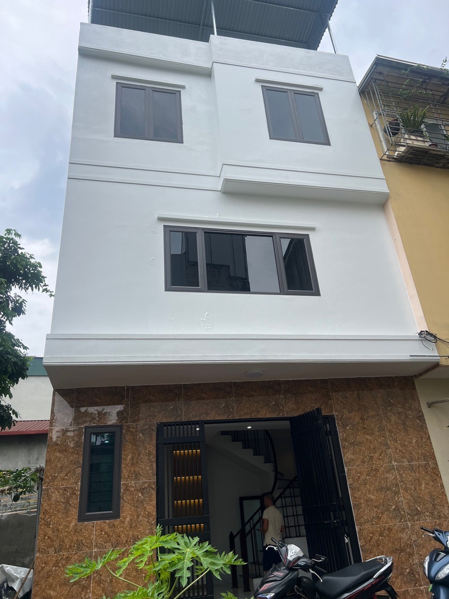 Nhà phố 4 tầng hiện đại, vị trí đỉnh tại Tựu Liệt