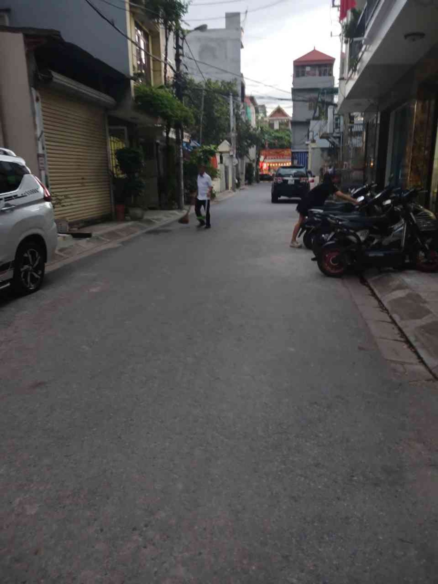 Nhà 4 tầng mới toanh, tiện nghi chuẩn Châu Âu tại Thiên Lôi